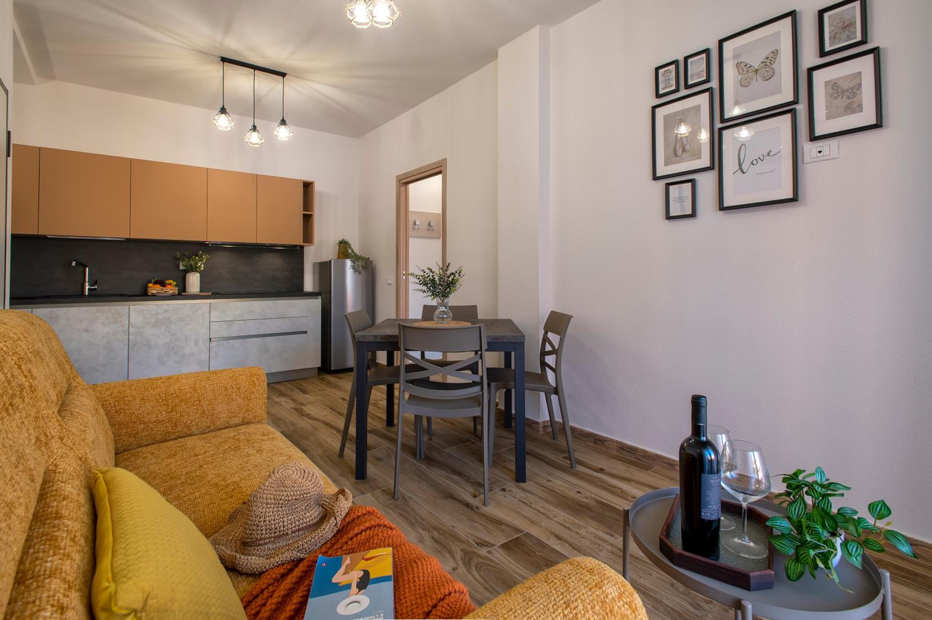 One-Bedroom Apartment