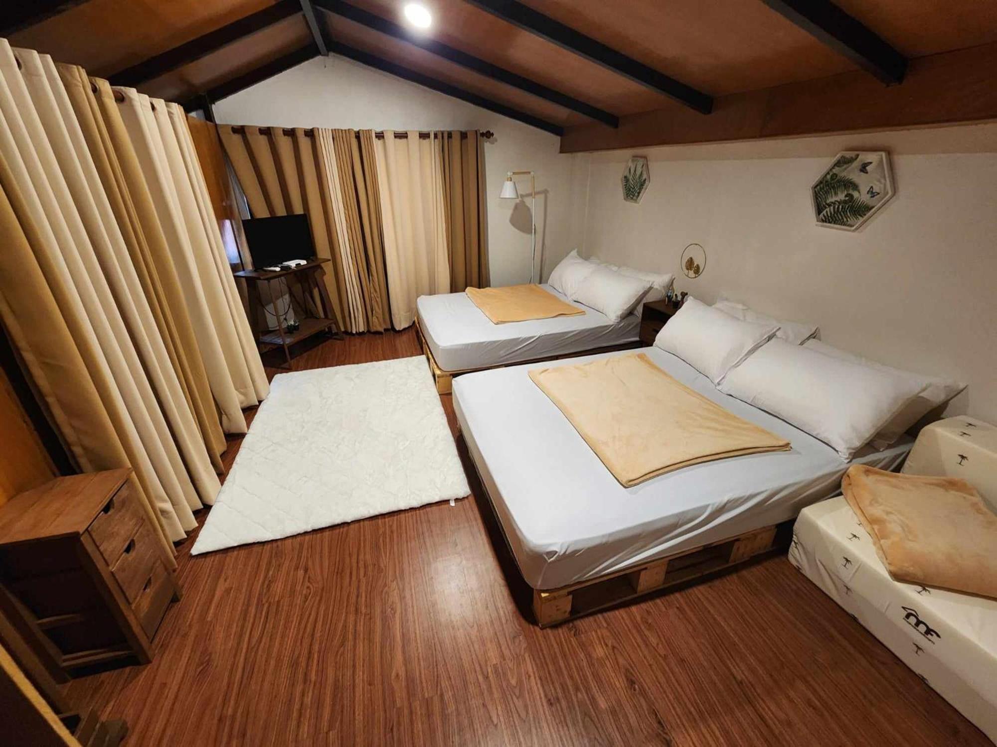One-Bedroom House photo 1