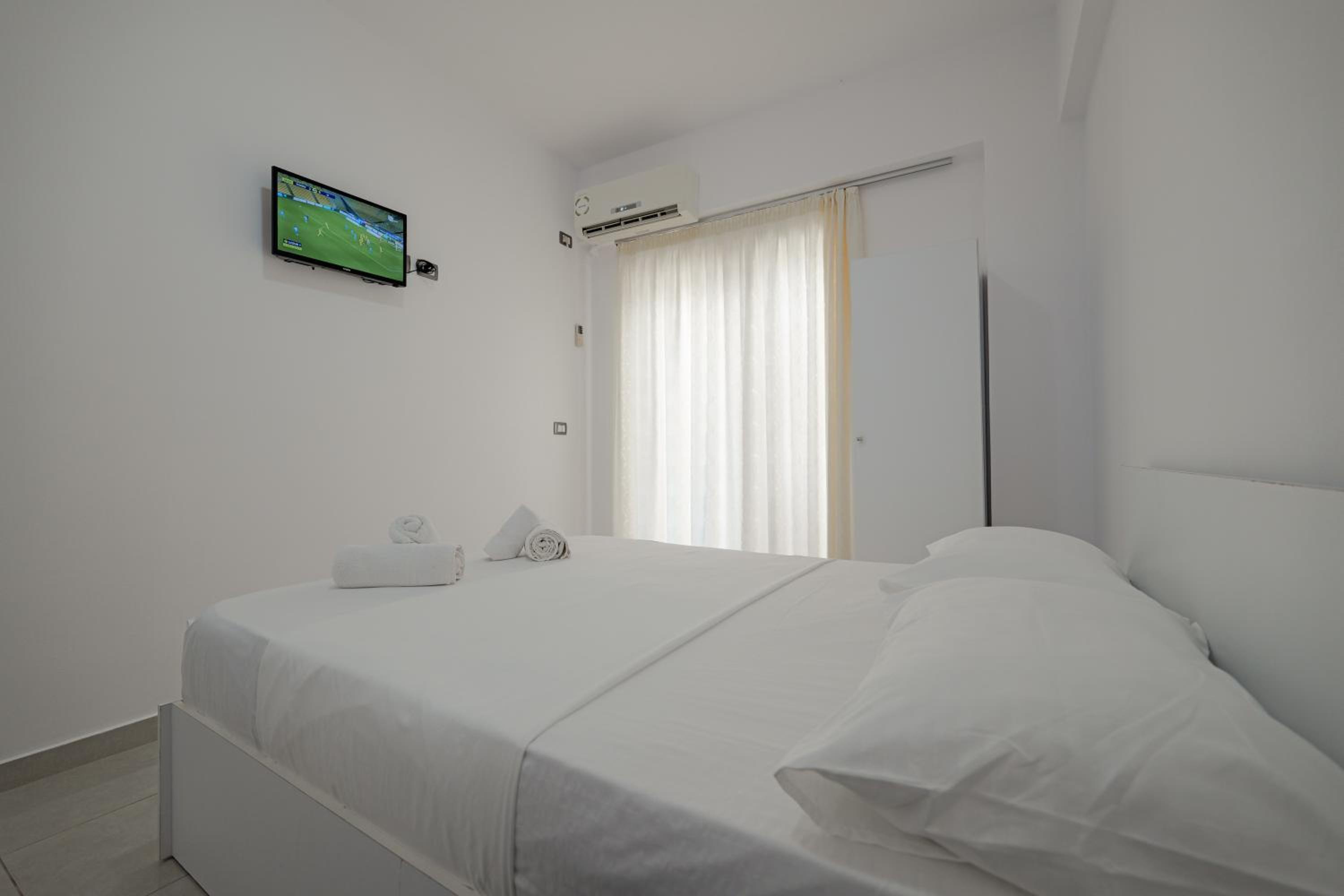 Budget Double Room photo 2
