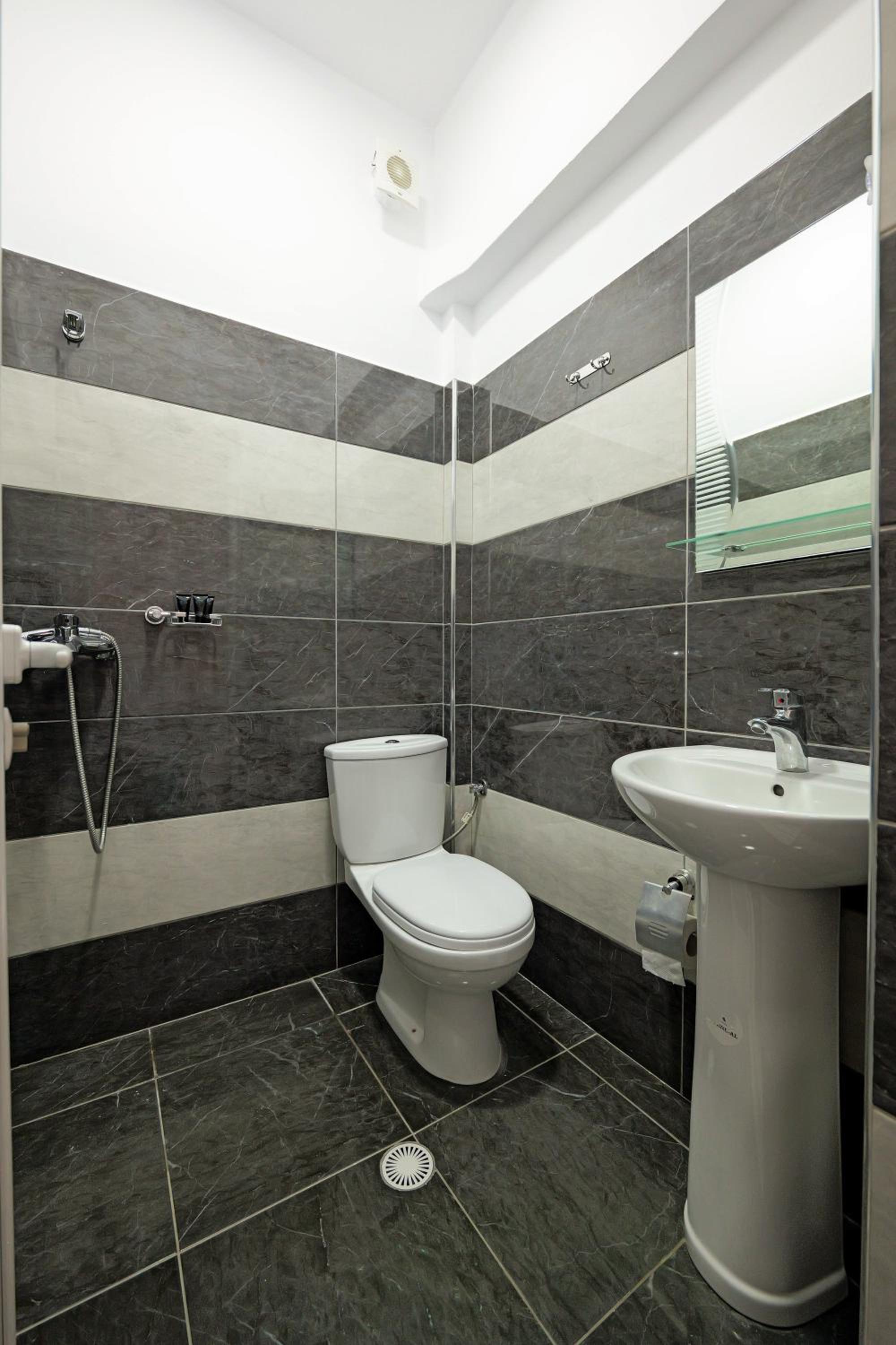 Classic Triple Room photo 1