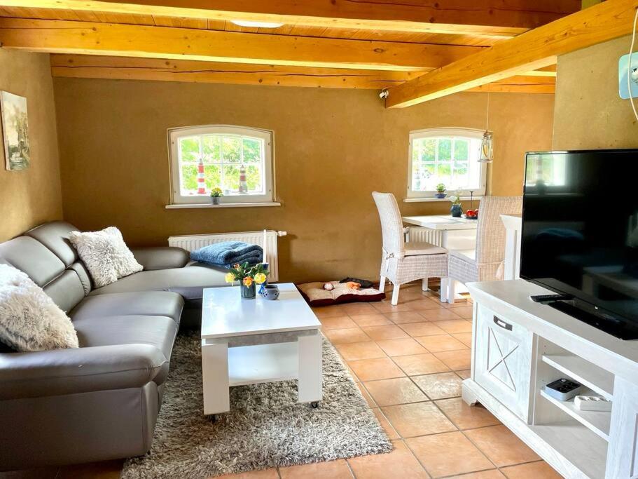 One-Bedroom House photo 1