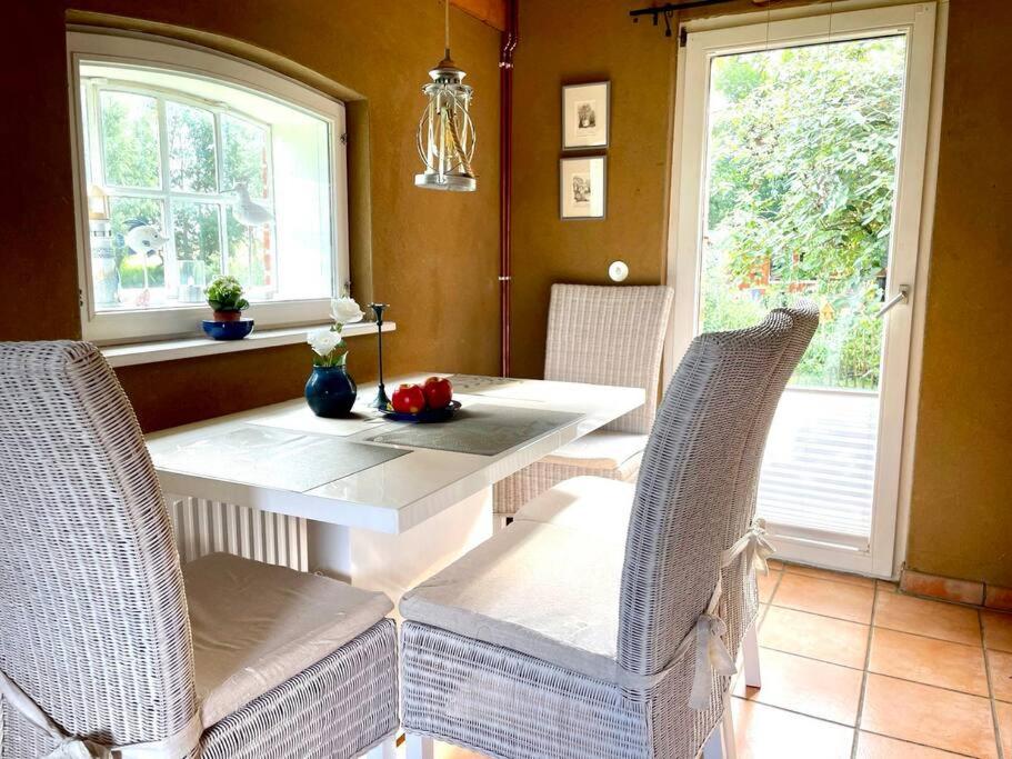 One-Bedroom House photo 2