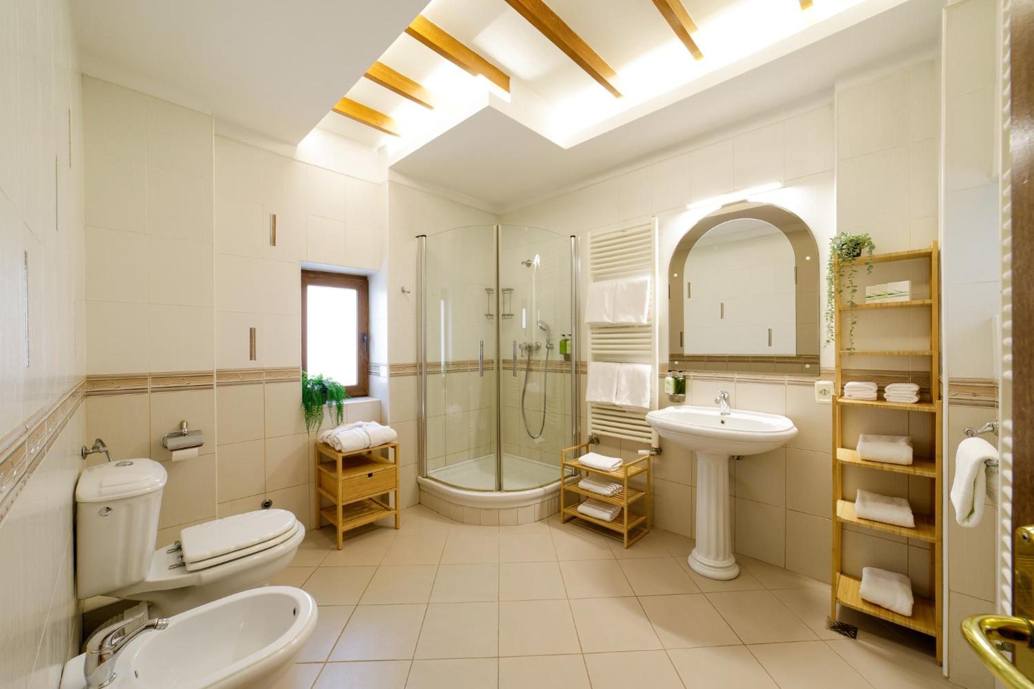 Two-Bedroom Suite - Photo 9