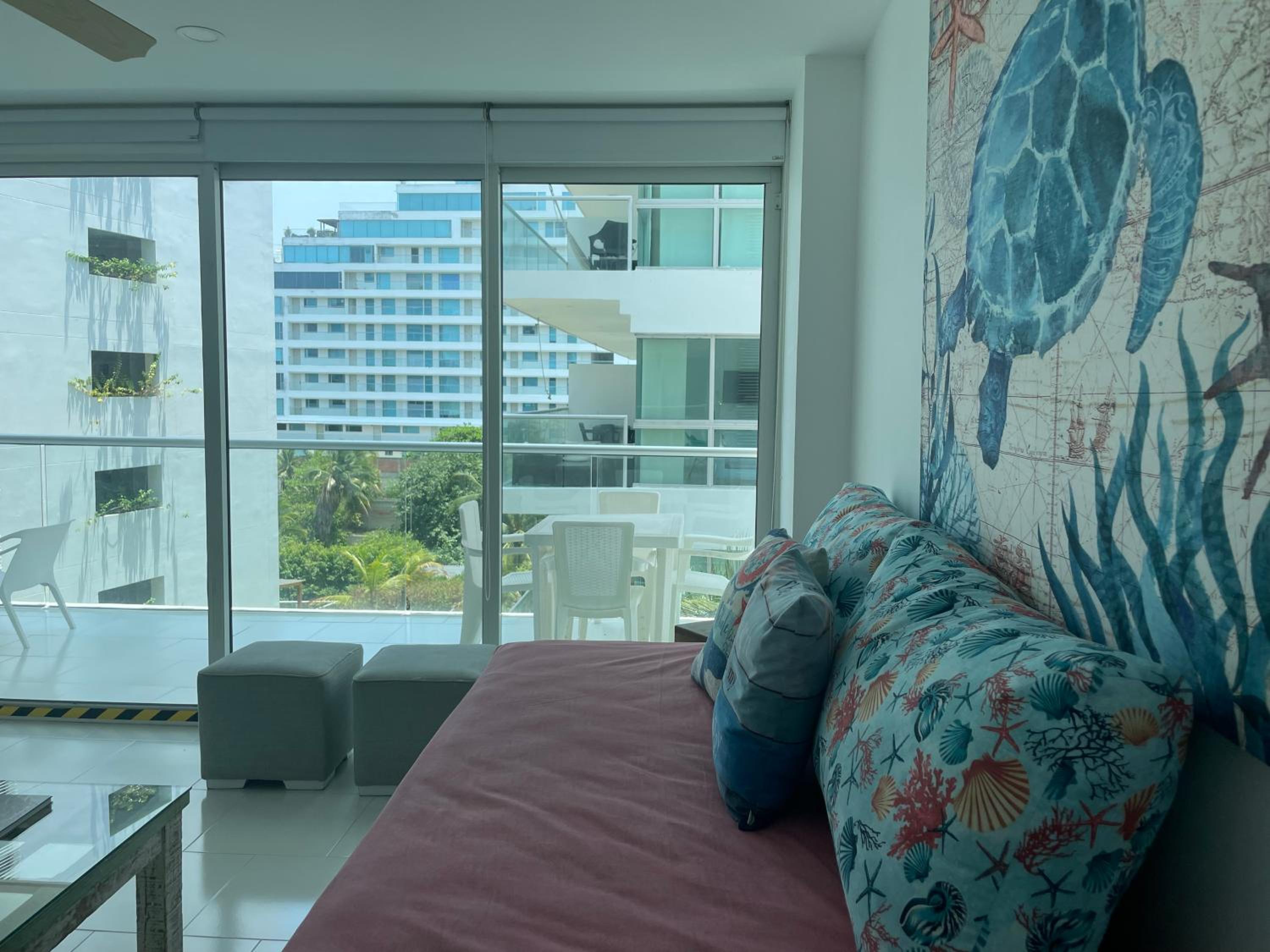 One-Bedroom Apartment photo 2