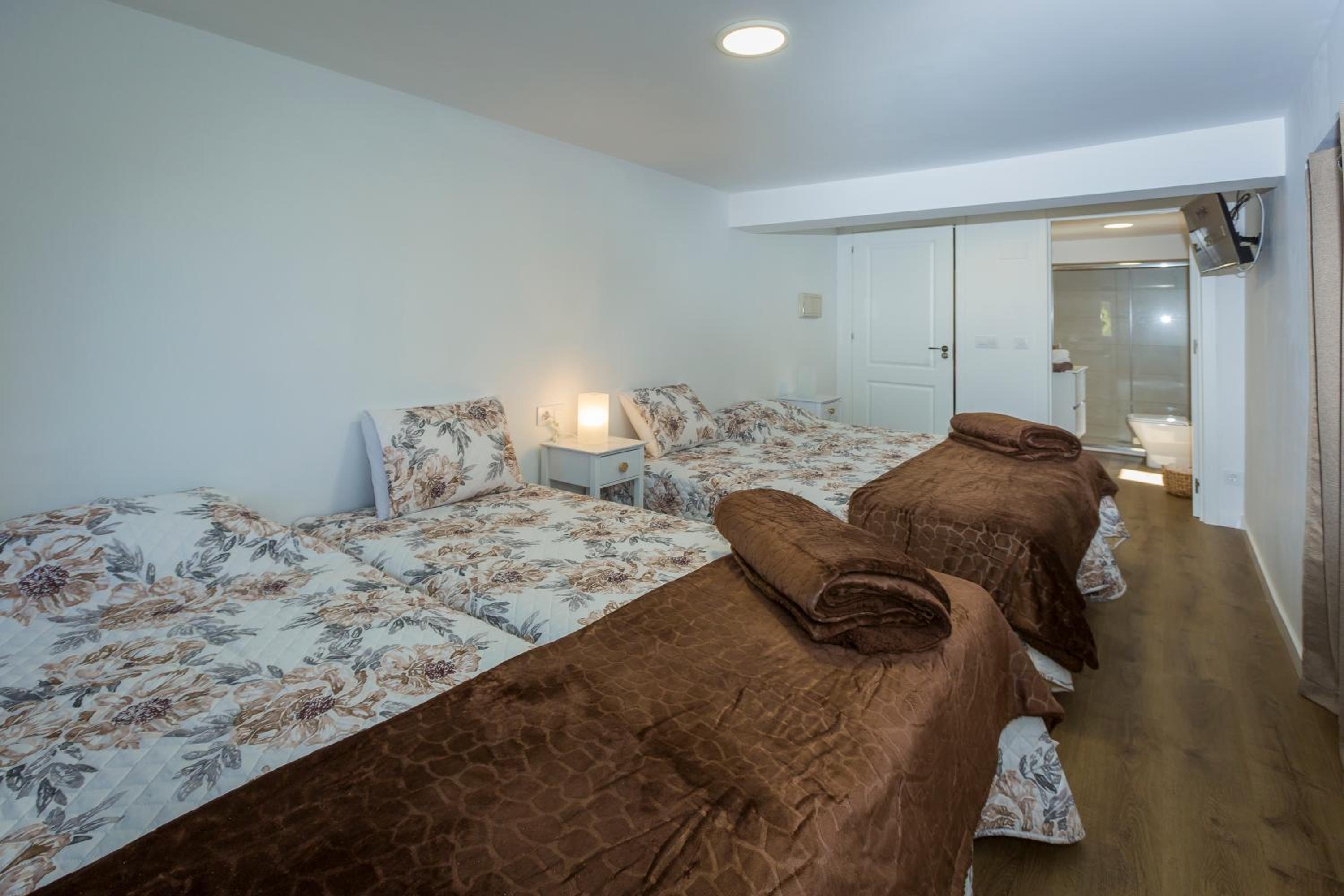 Deluxe Room (1 adult + 2 children) photo 3