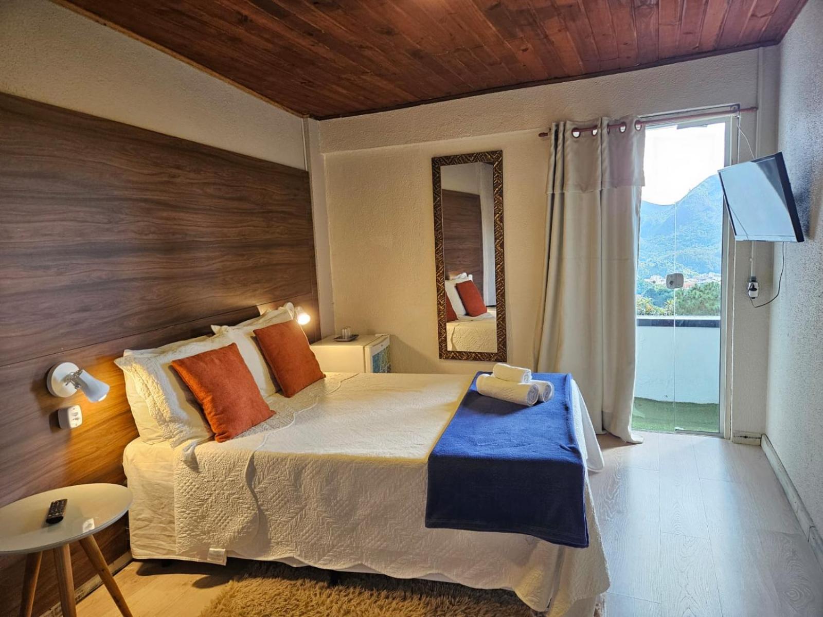 Junior Suite with Mountain View photo 2