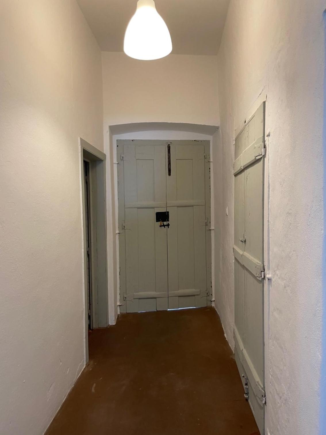 Two-Bedroom Studio Apartment photo 2
