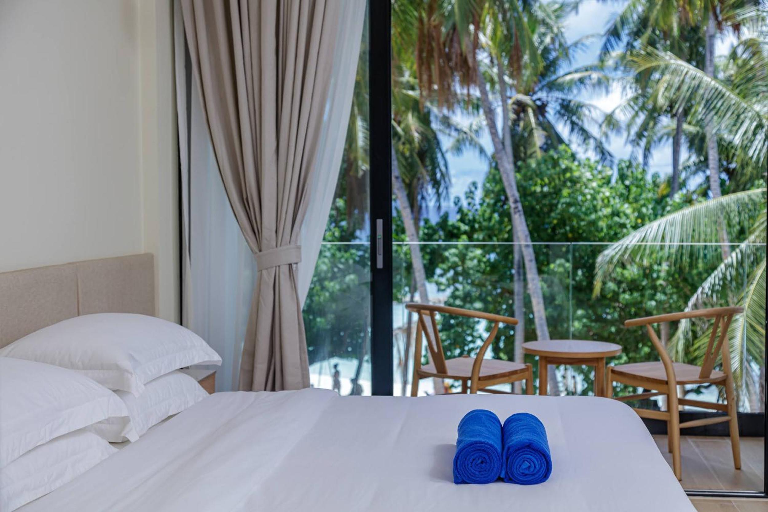 Deluxe Double Room with Balcony and Sea View photo 3