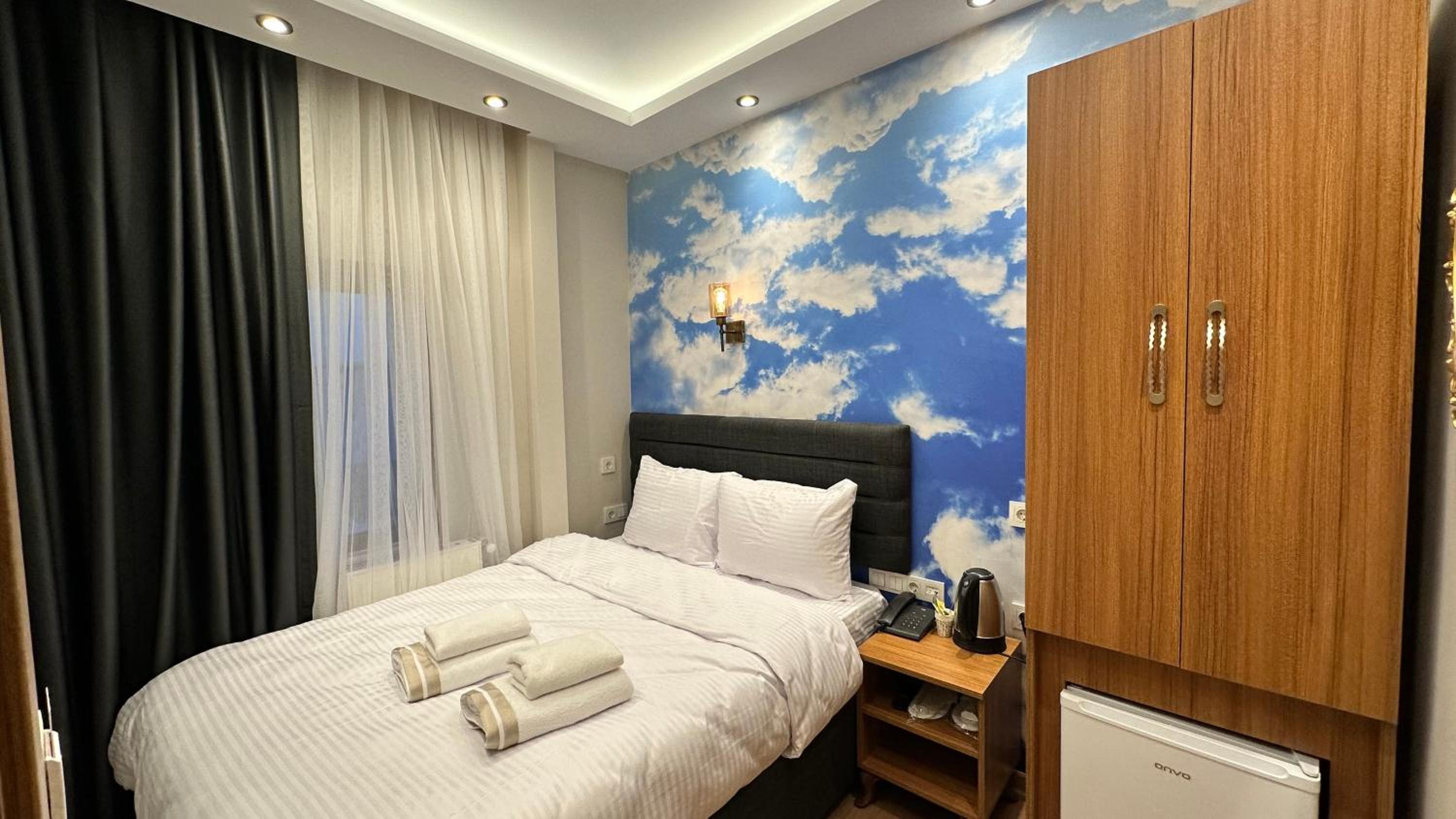 Deluxe Single Room with Sea View photo 2
