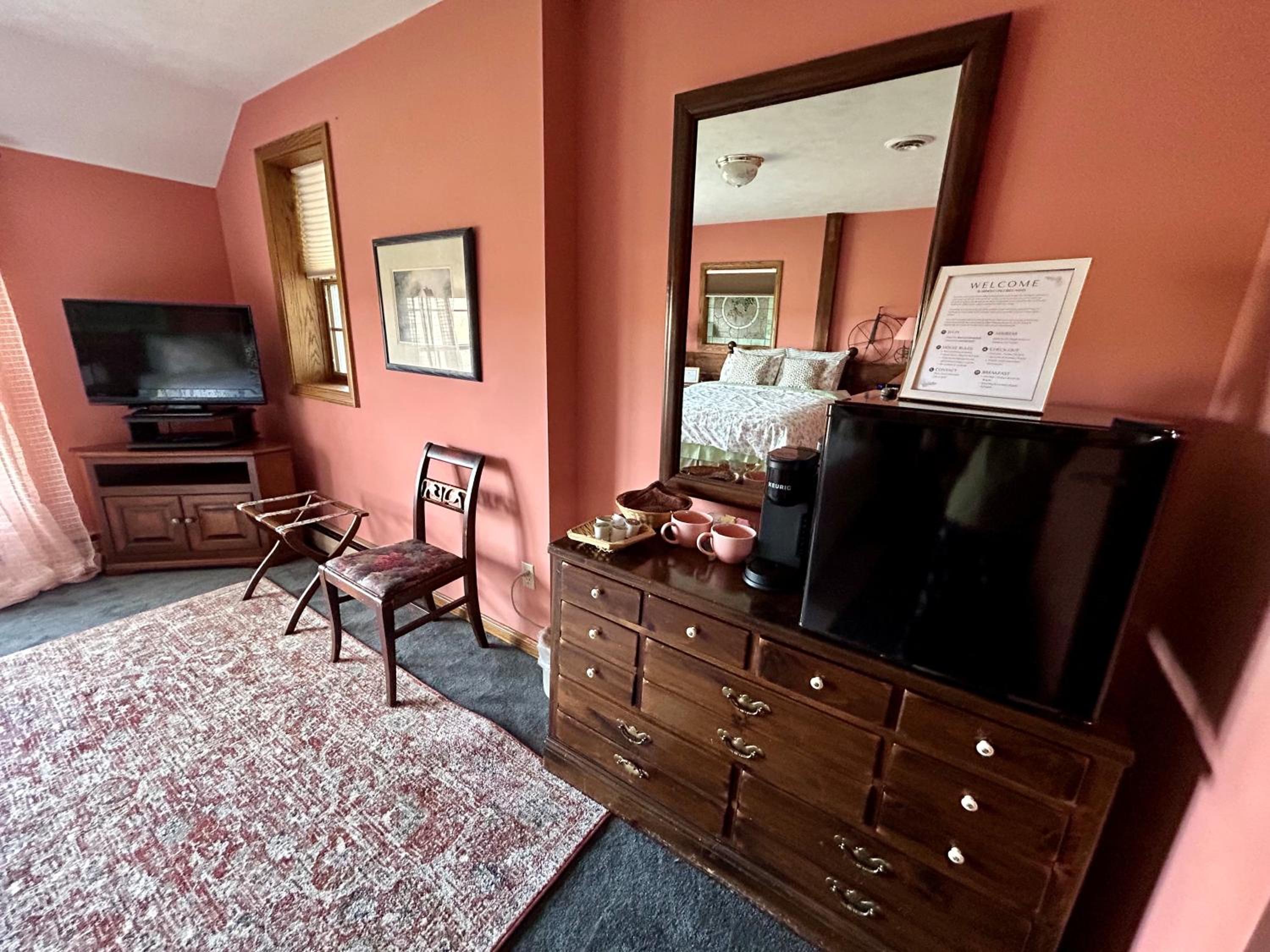 Queen Room photo 3