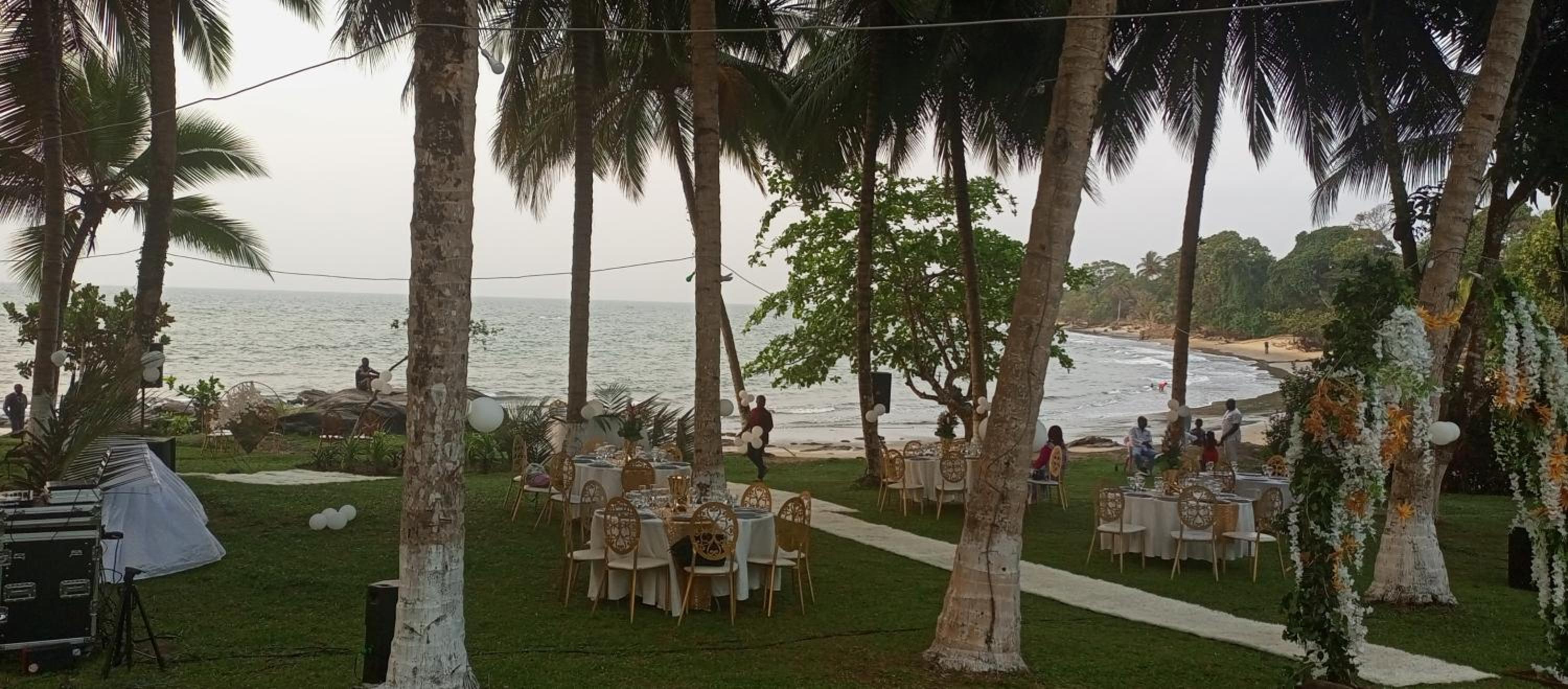 Villa - Beach Front photo 2