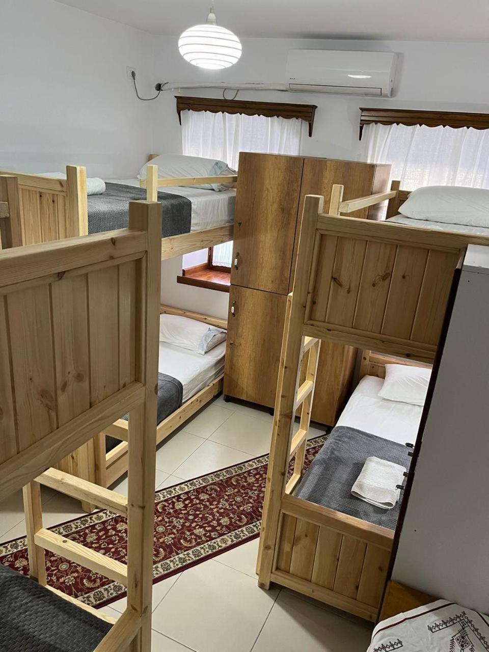 Bed in 6-Bed Dormitory Room photo 1