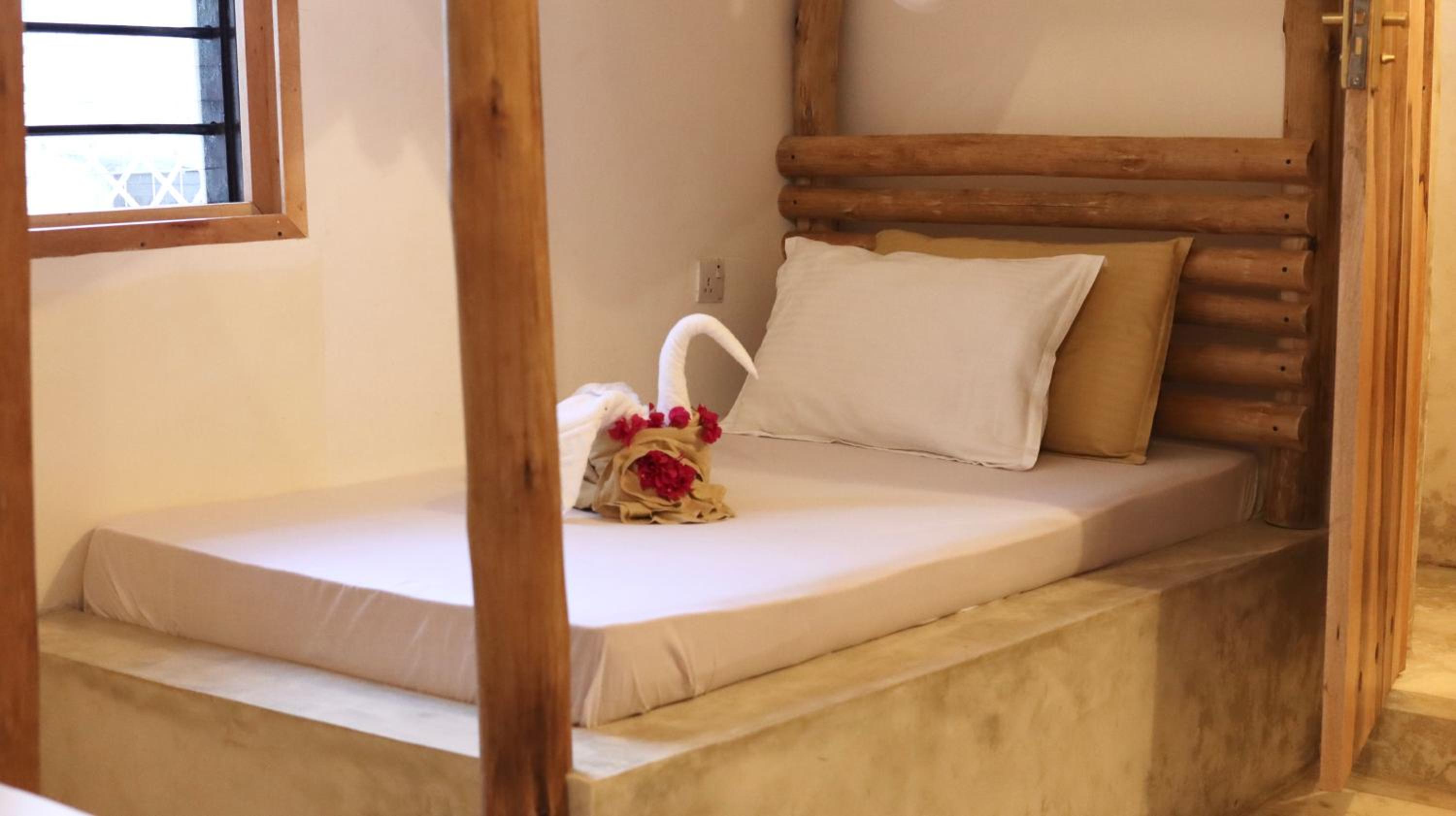 Triple Room with Private Bathroom photo 2