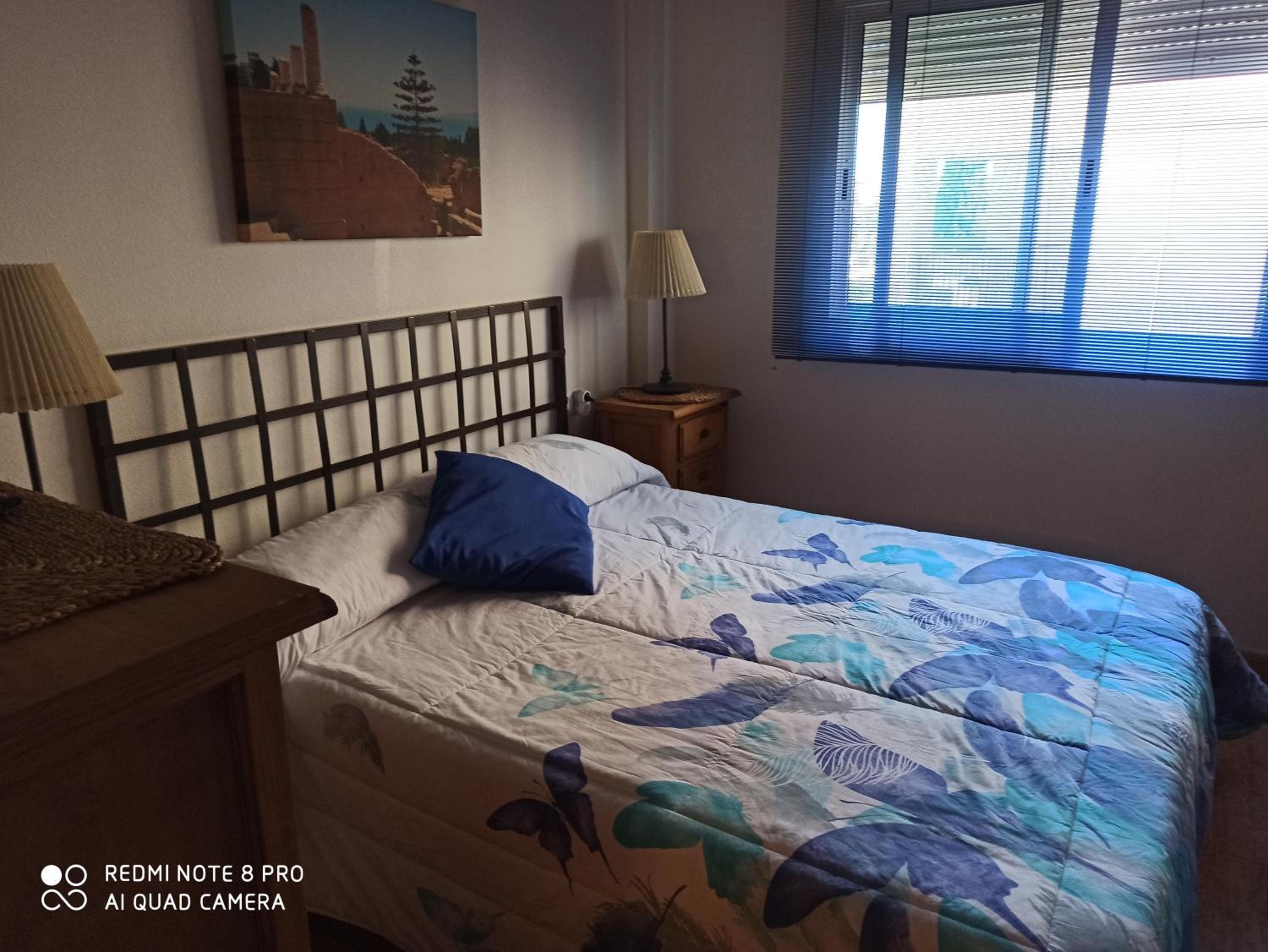 Apartamento de Dos Habitaciones con Terraza