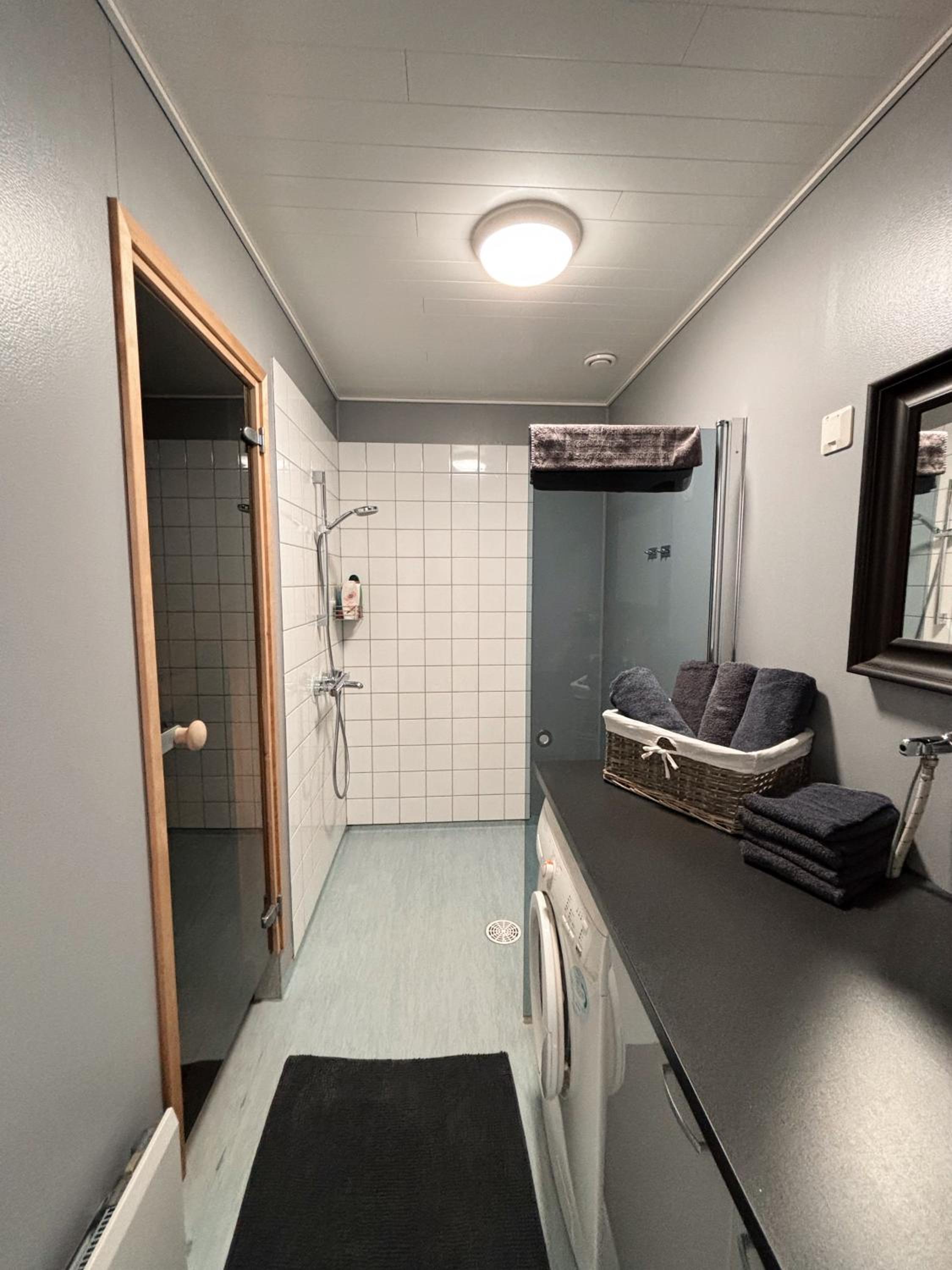 Deluxe Double Room with Balcony - Photo 16