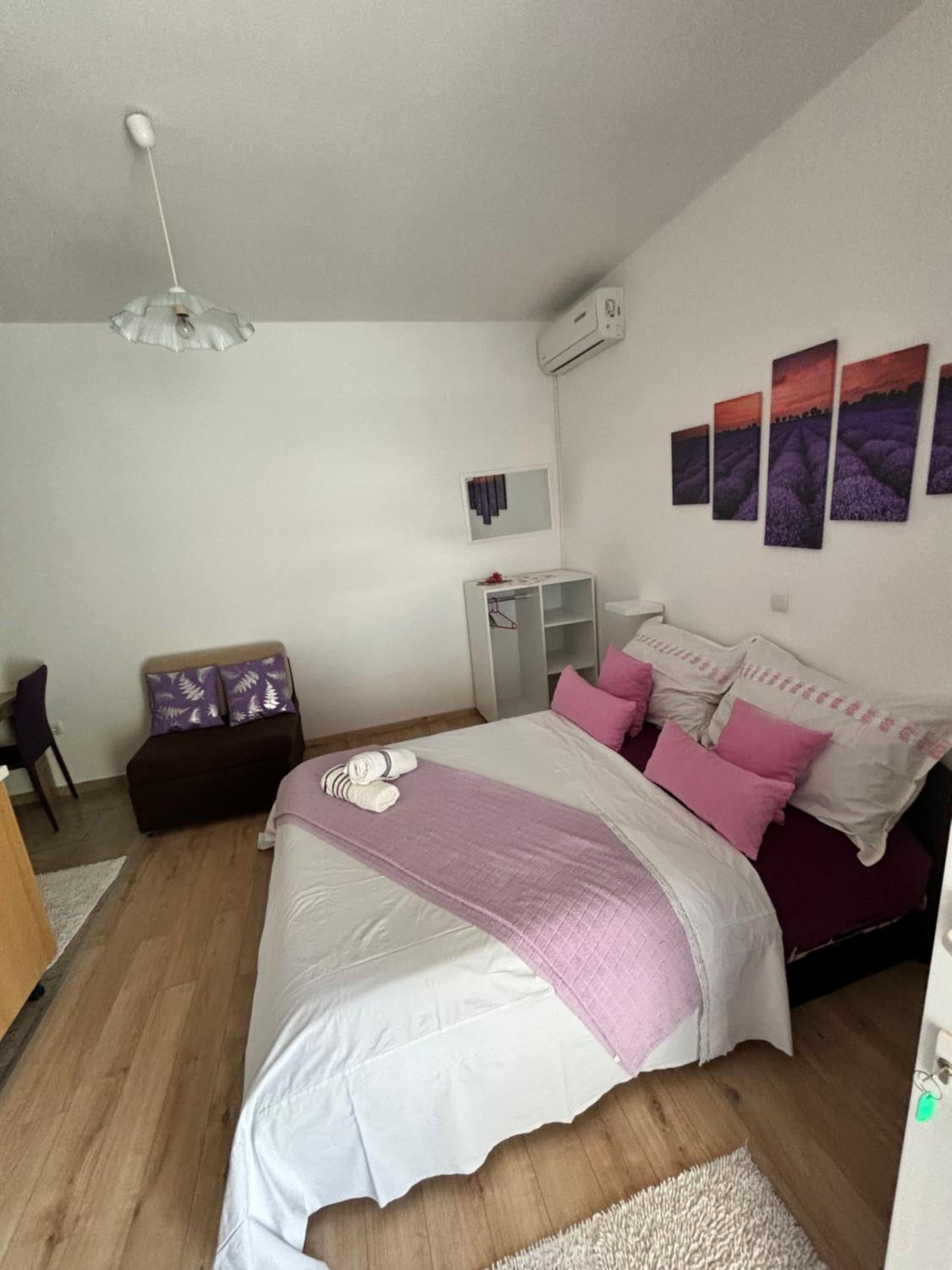 Studio Apartment photo 3