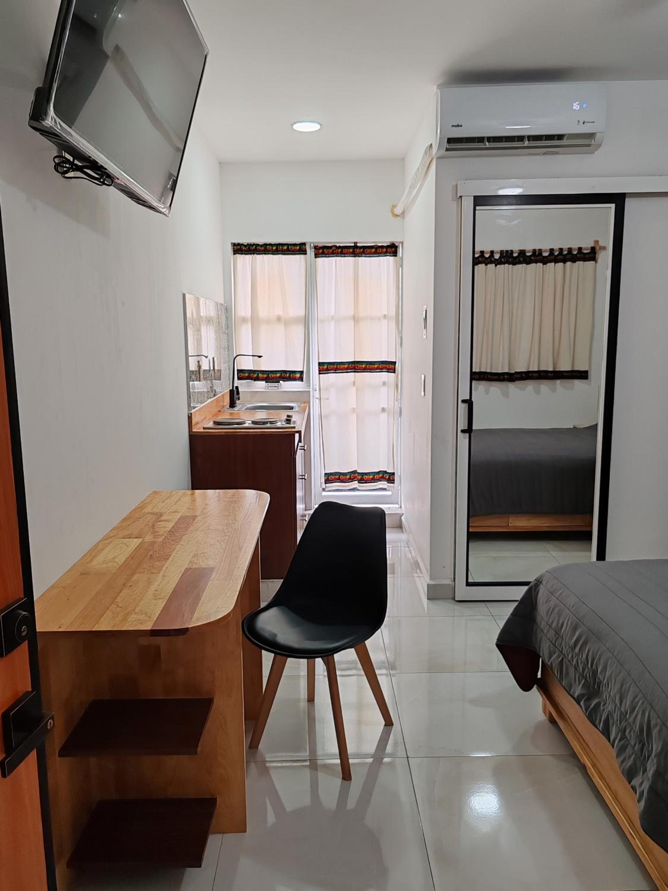 Double Room with Balcony - Photo 1