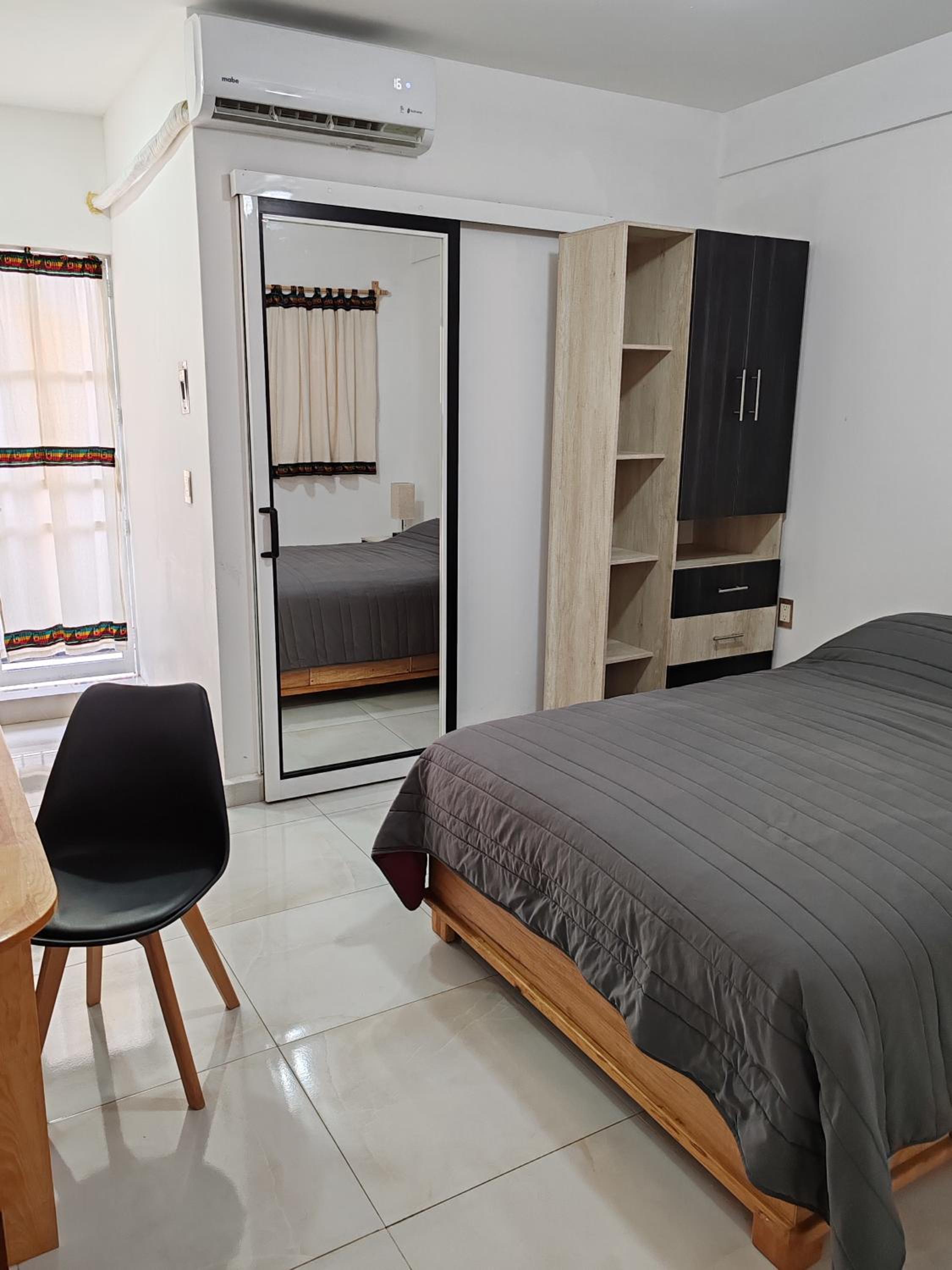 Double Room with Balcony - Photo 7