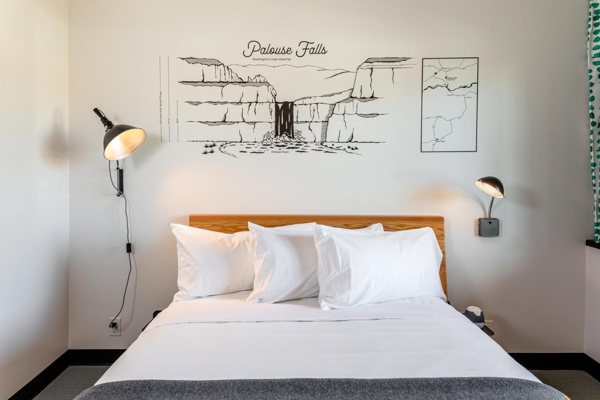 Queen Room photo 1
