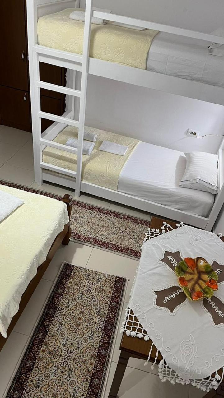 Quadruple Room with Private Bathroom photo 2