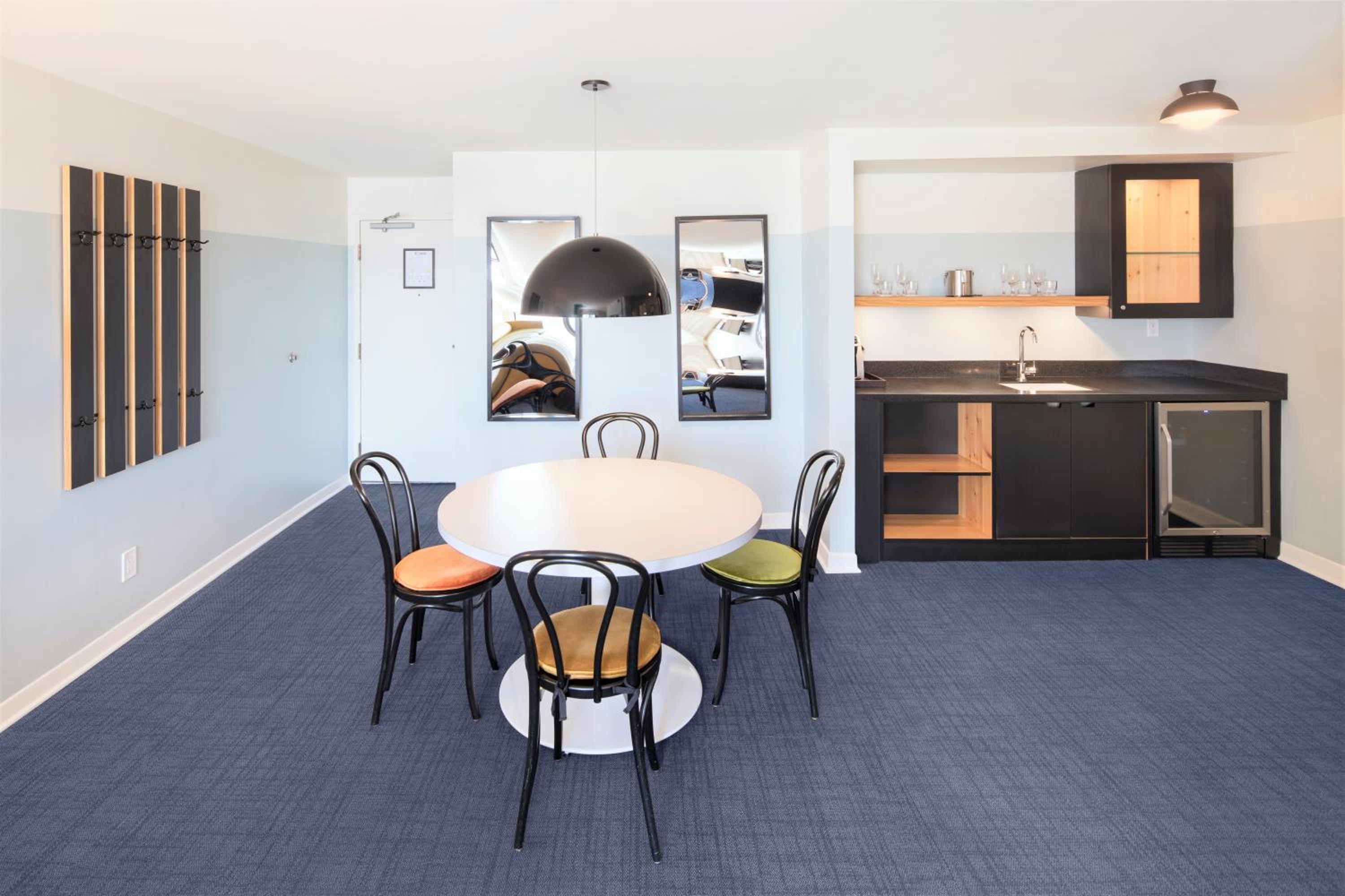 Partial Ocean View King Suite