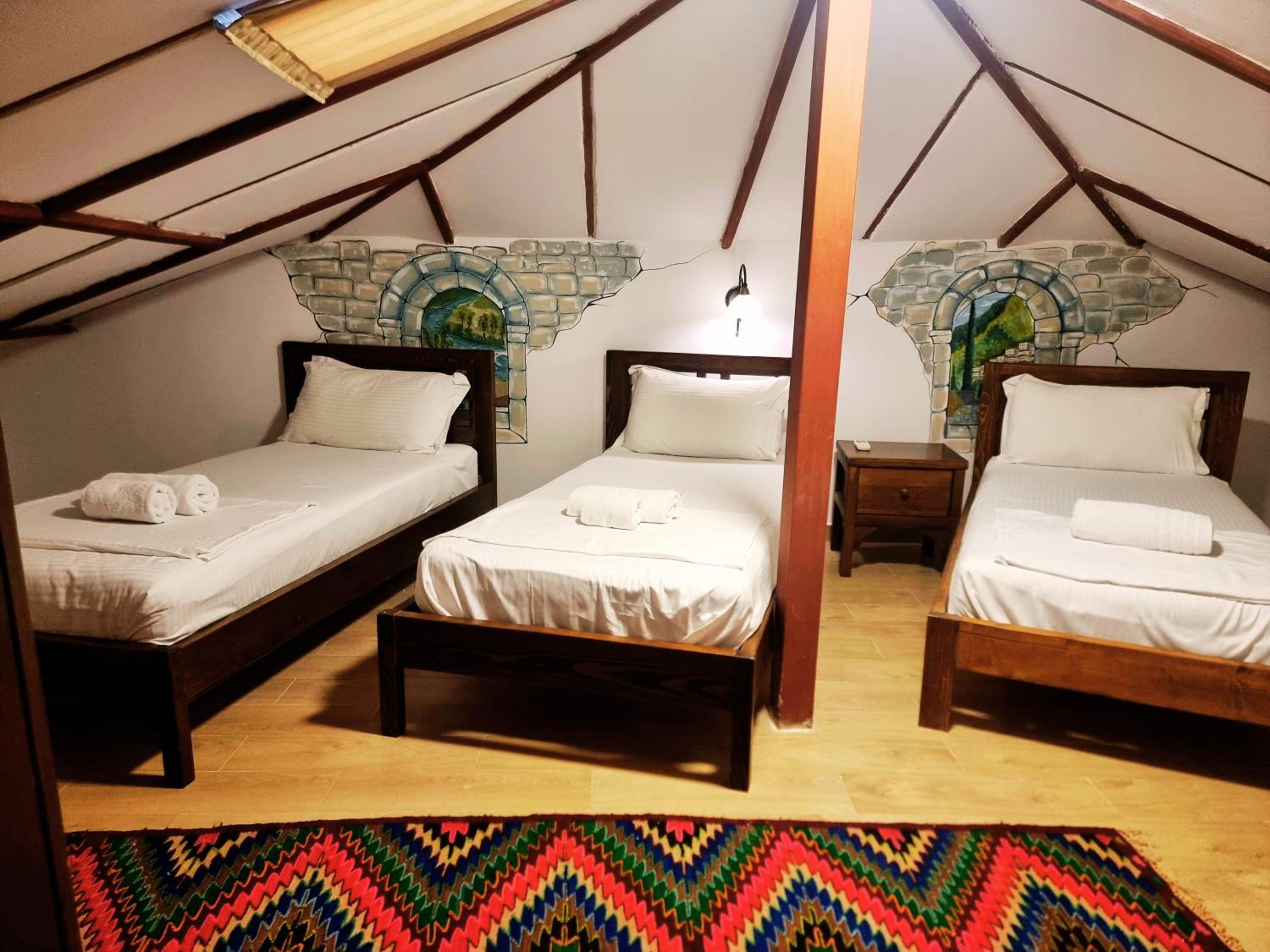 Economy Triple Room - Attic photo 2