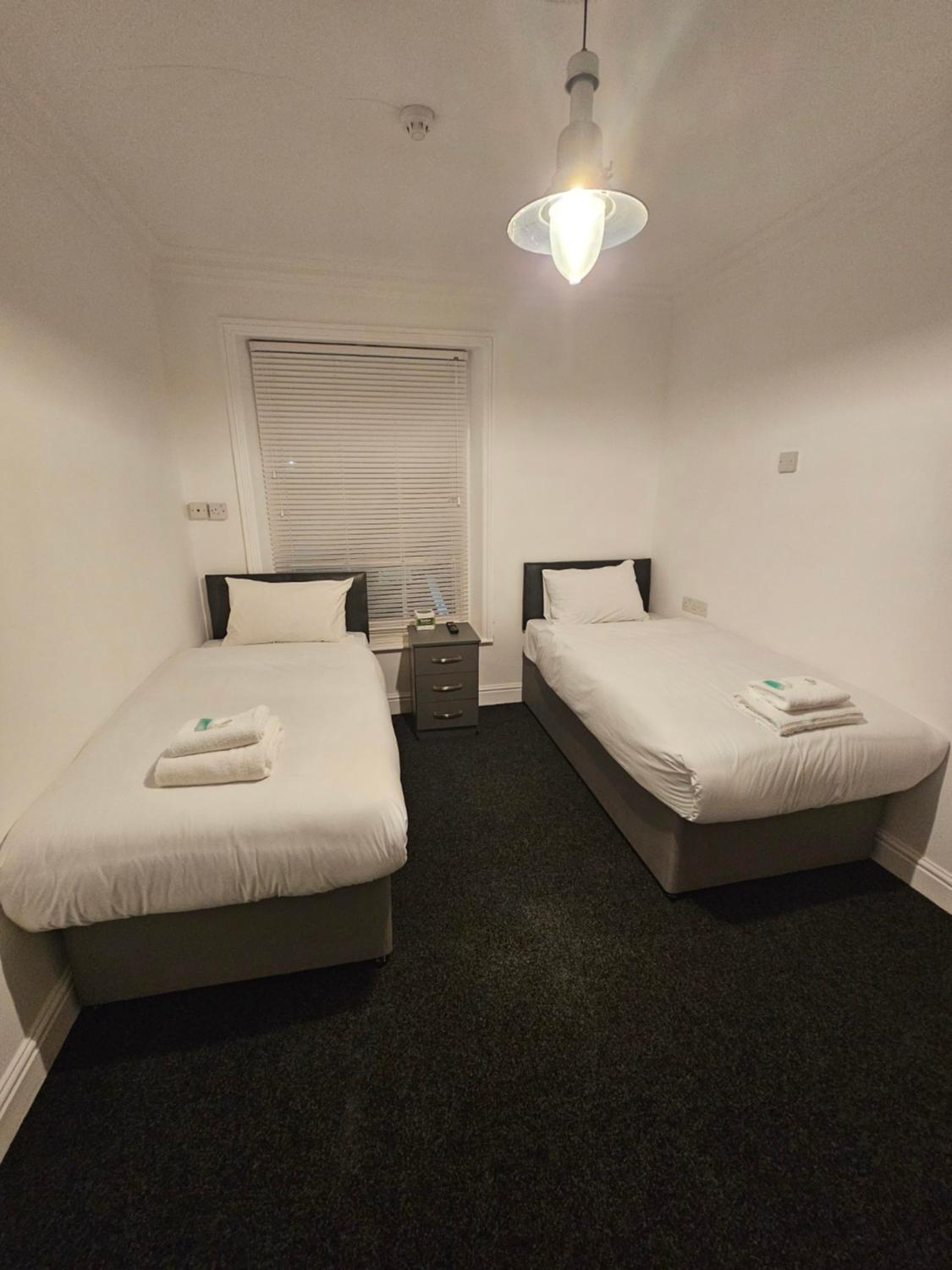 En-suite Twin Room photo 3