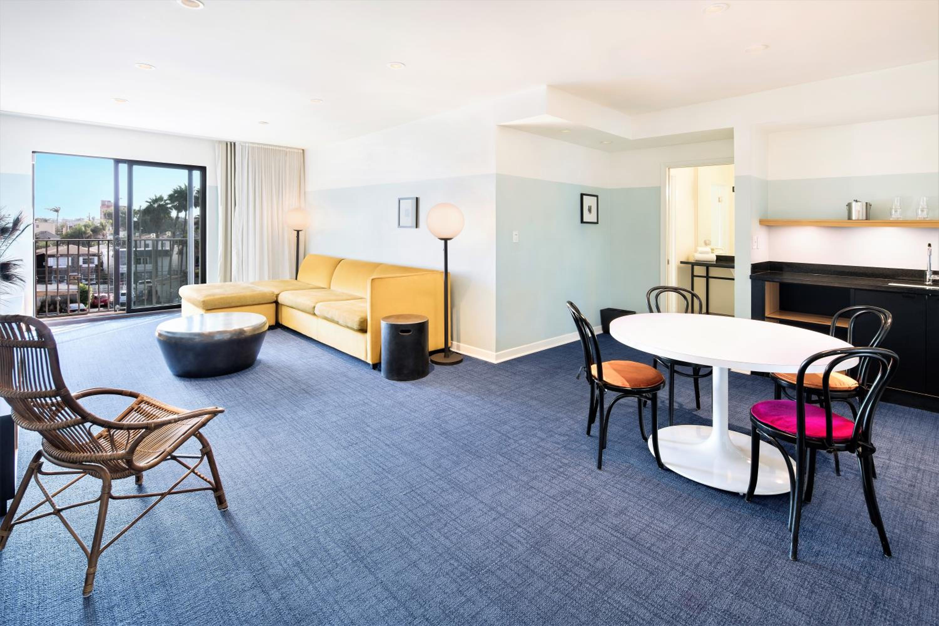 City View King Suite
