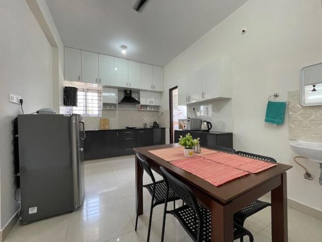 Two-Bedroom Apartment - Photo 6