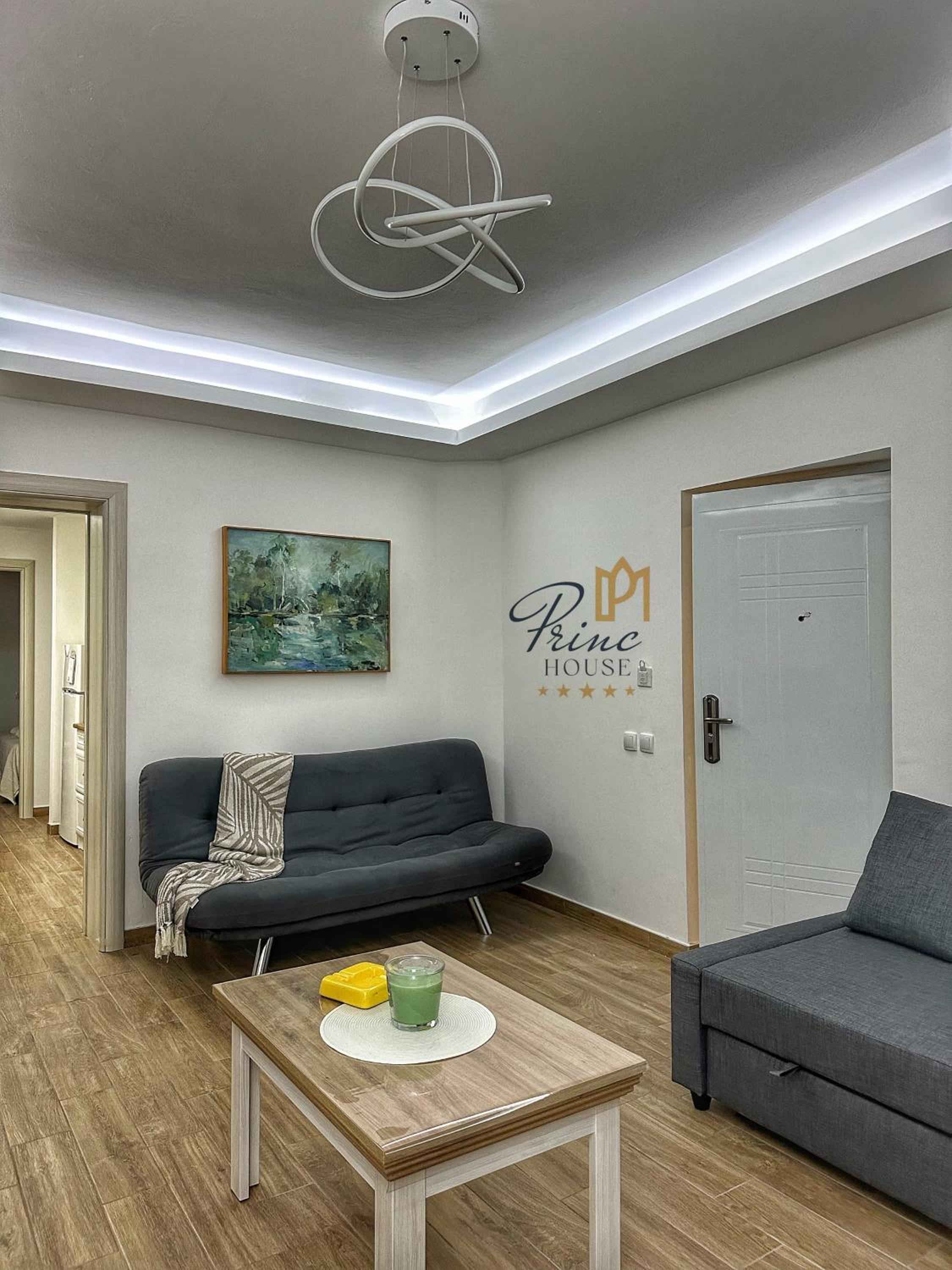 Deluxe Apartment photo 2