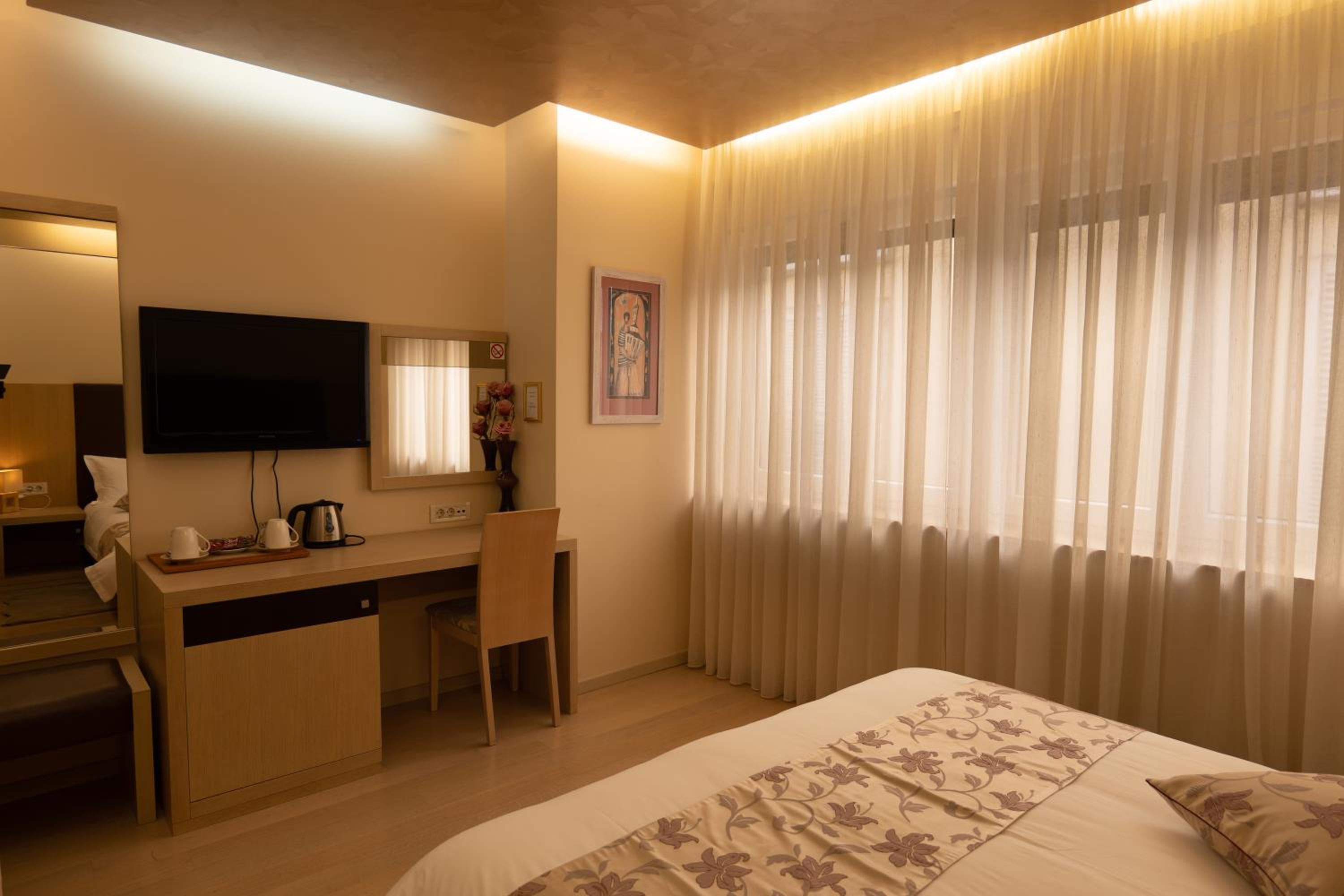 Standard Double Room - 4 Dalmatinskog Sabora Street photo 3