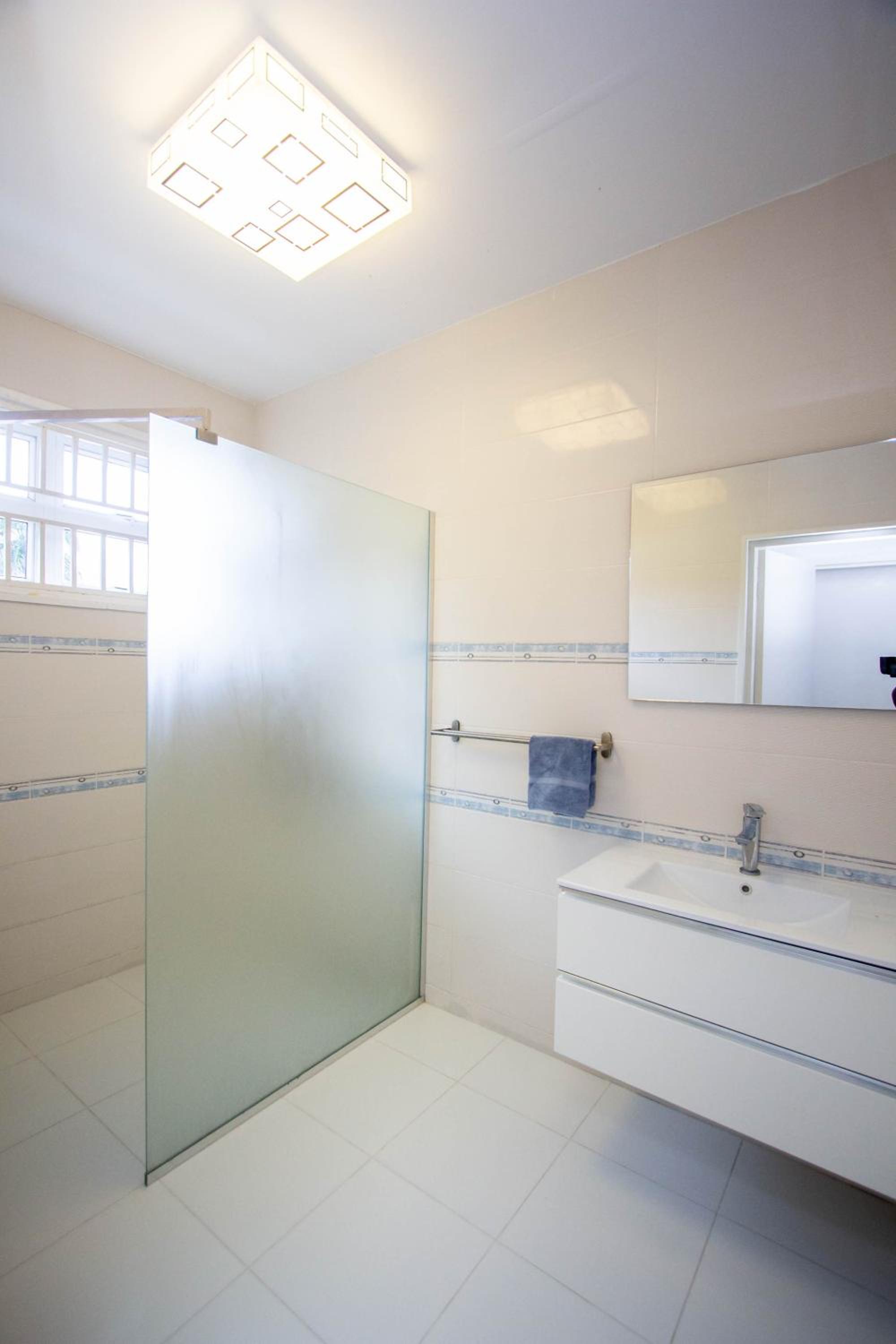 Two-Bedroom Apartment with Terrace photo 2