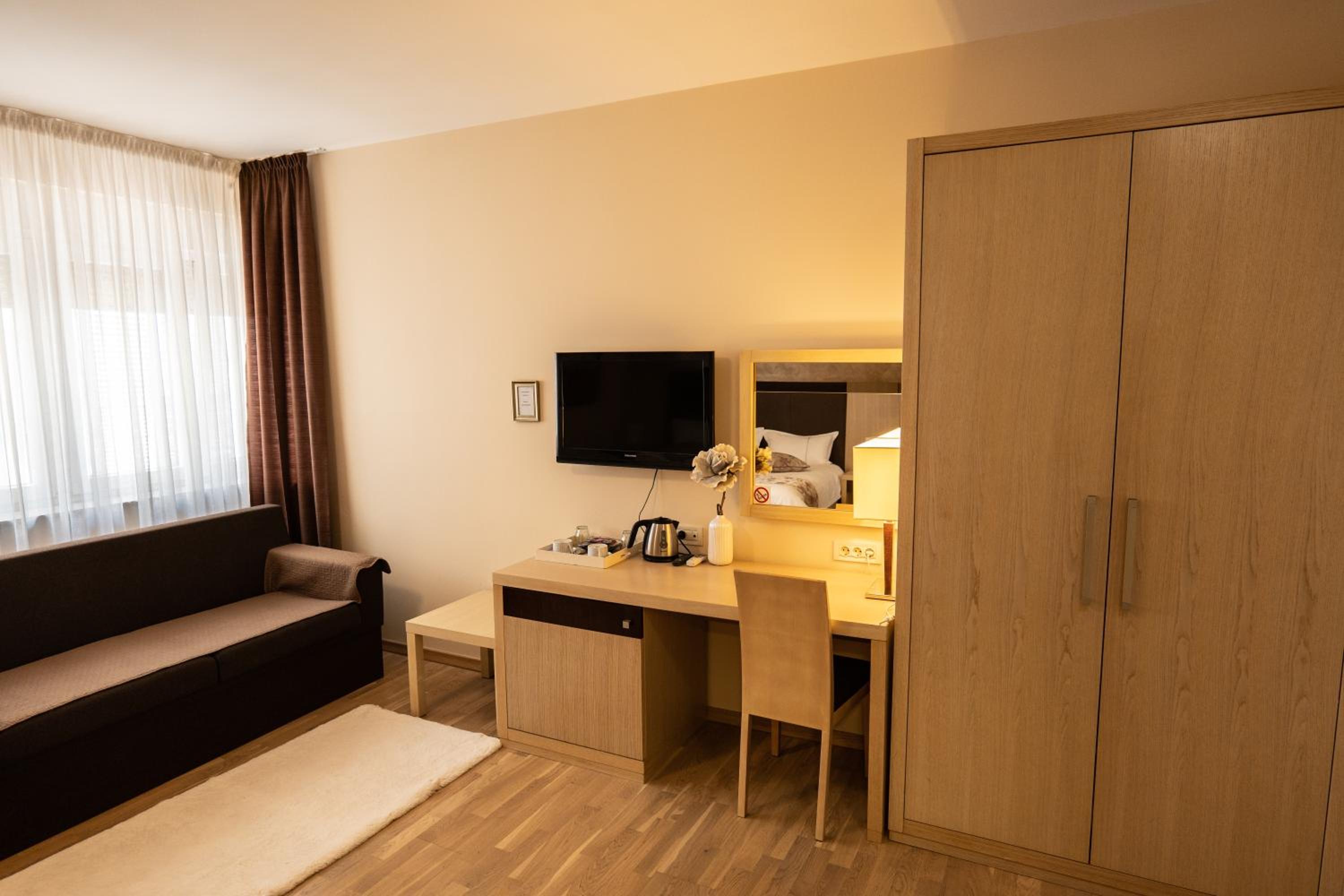 Comfort Double Room - 4 Dalmatinskog Sabora Street photo 3