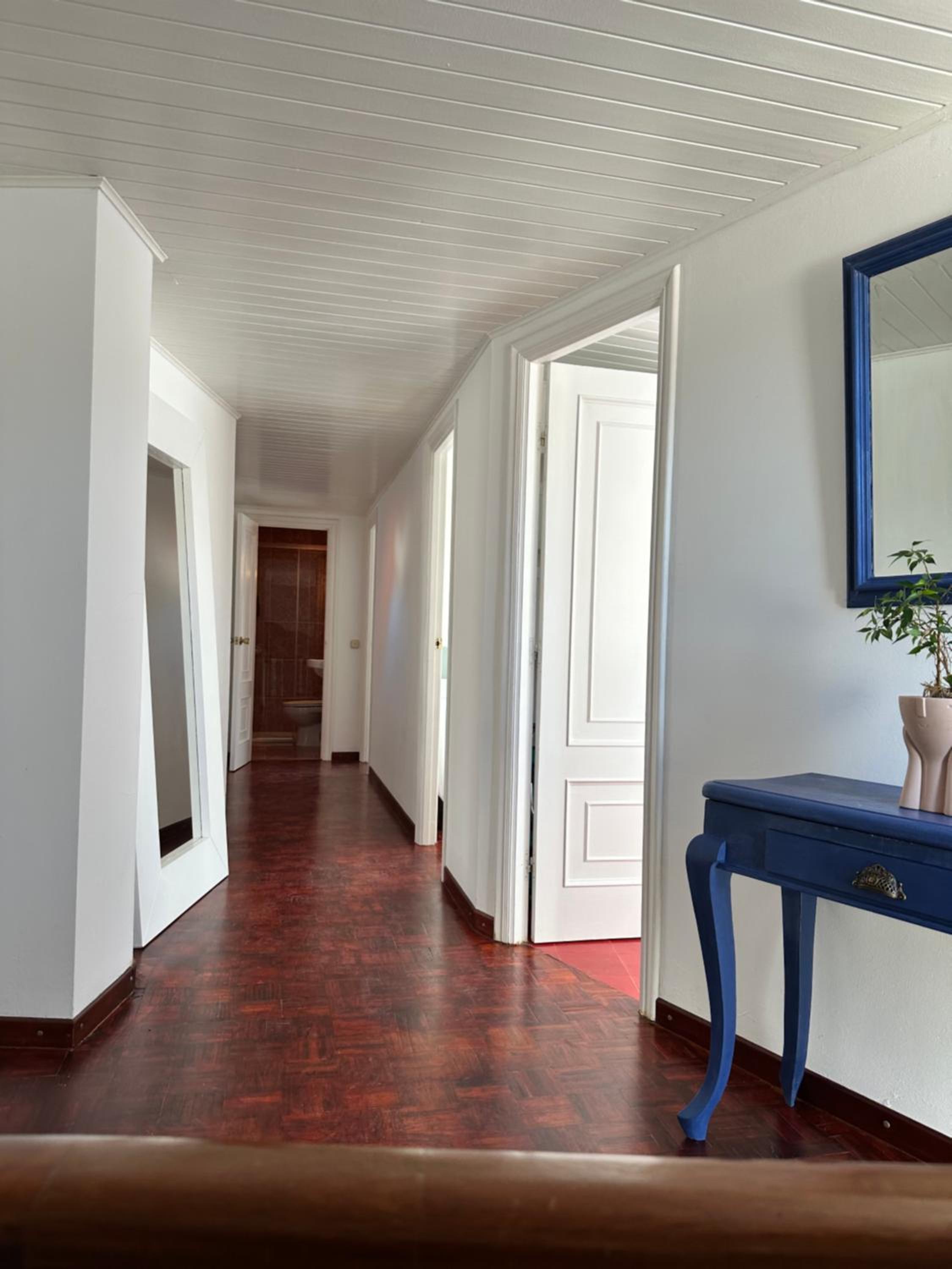Apartamento de Cuatro Habitaciones