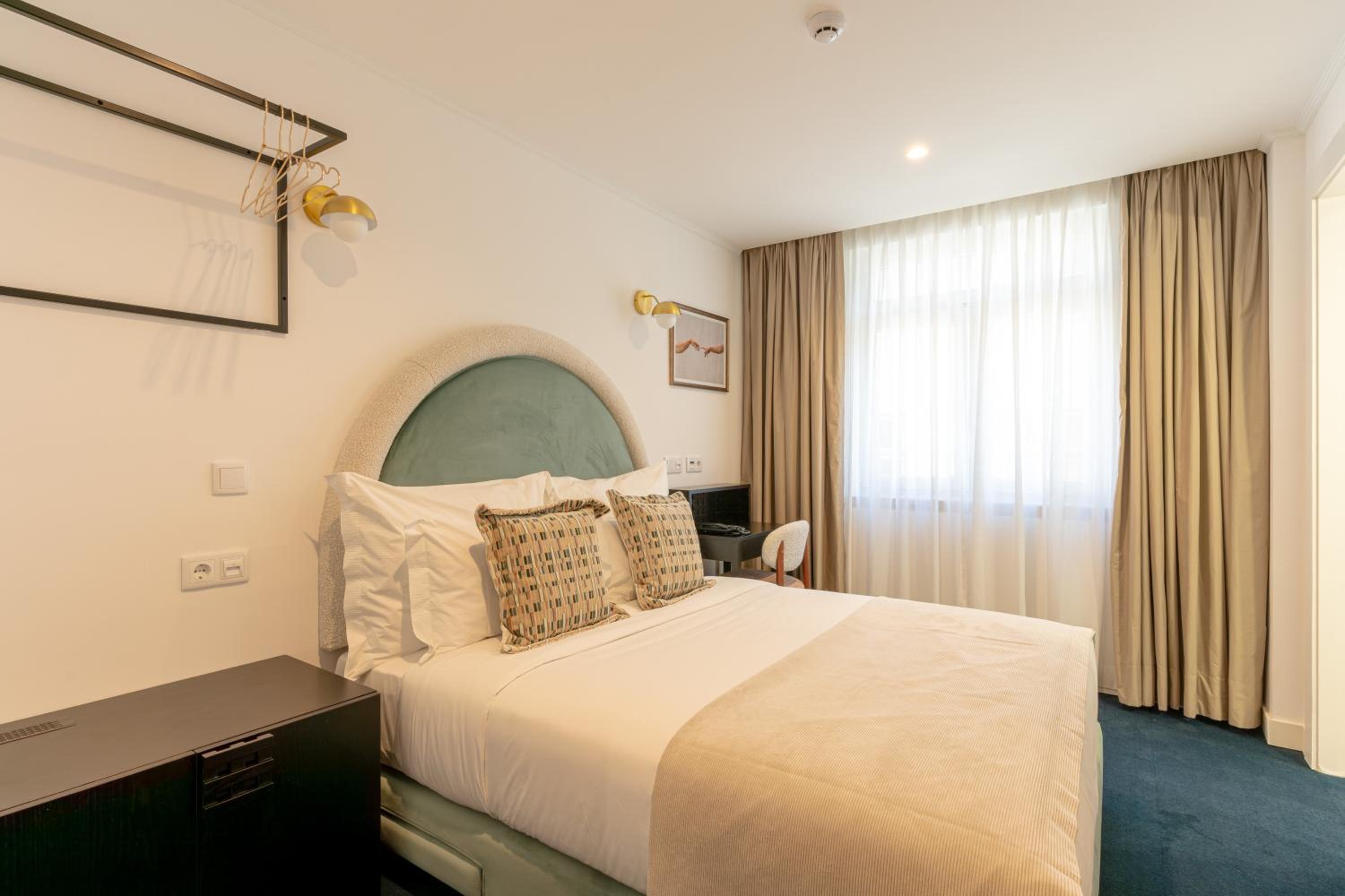 Available room