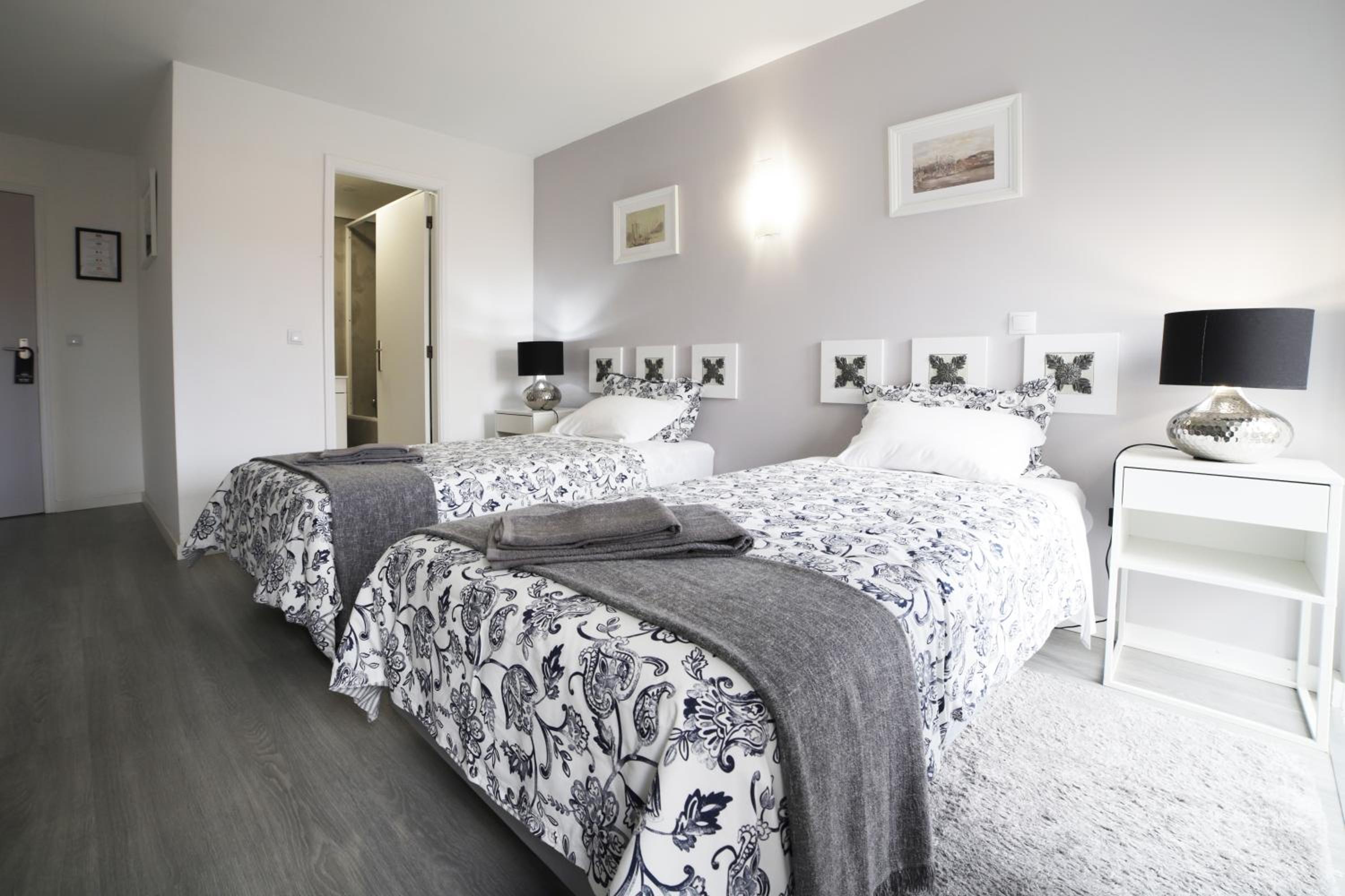 Twin Room - Photo 6