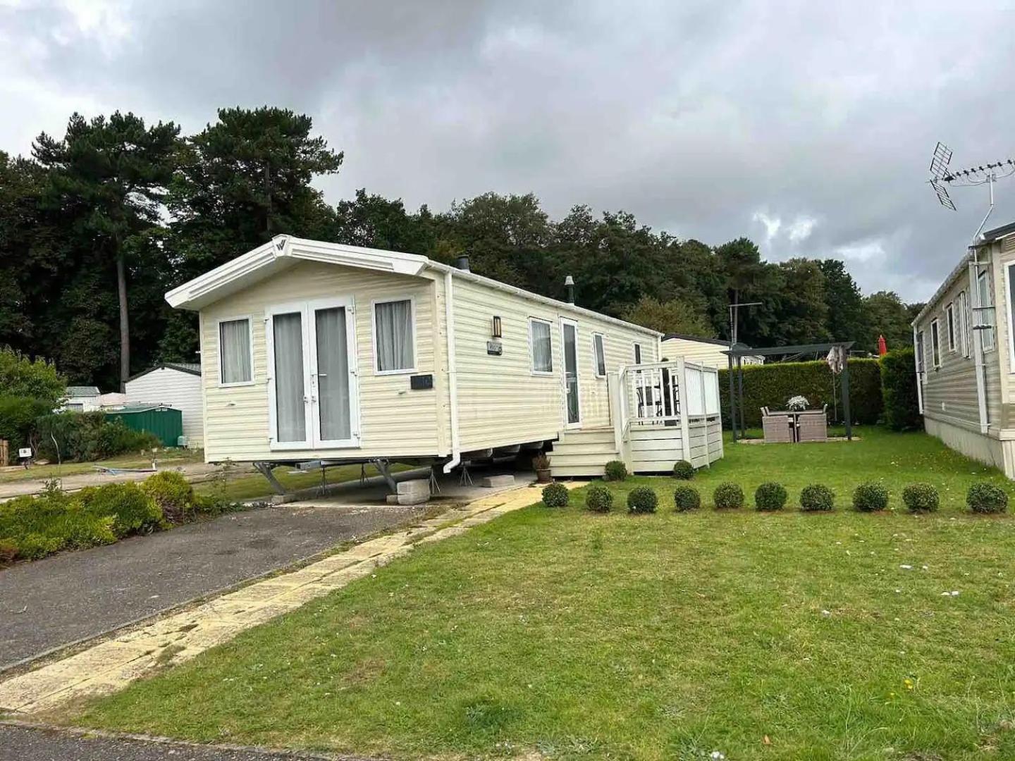 Mobile Home photo 1