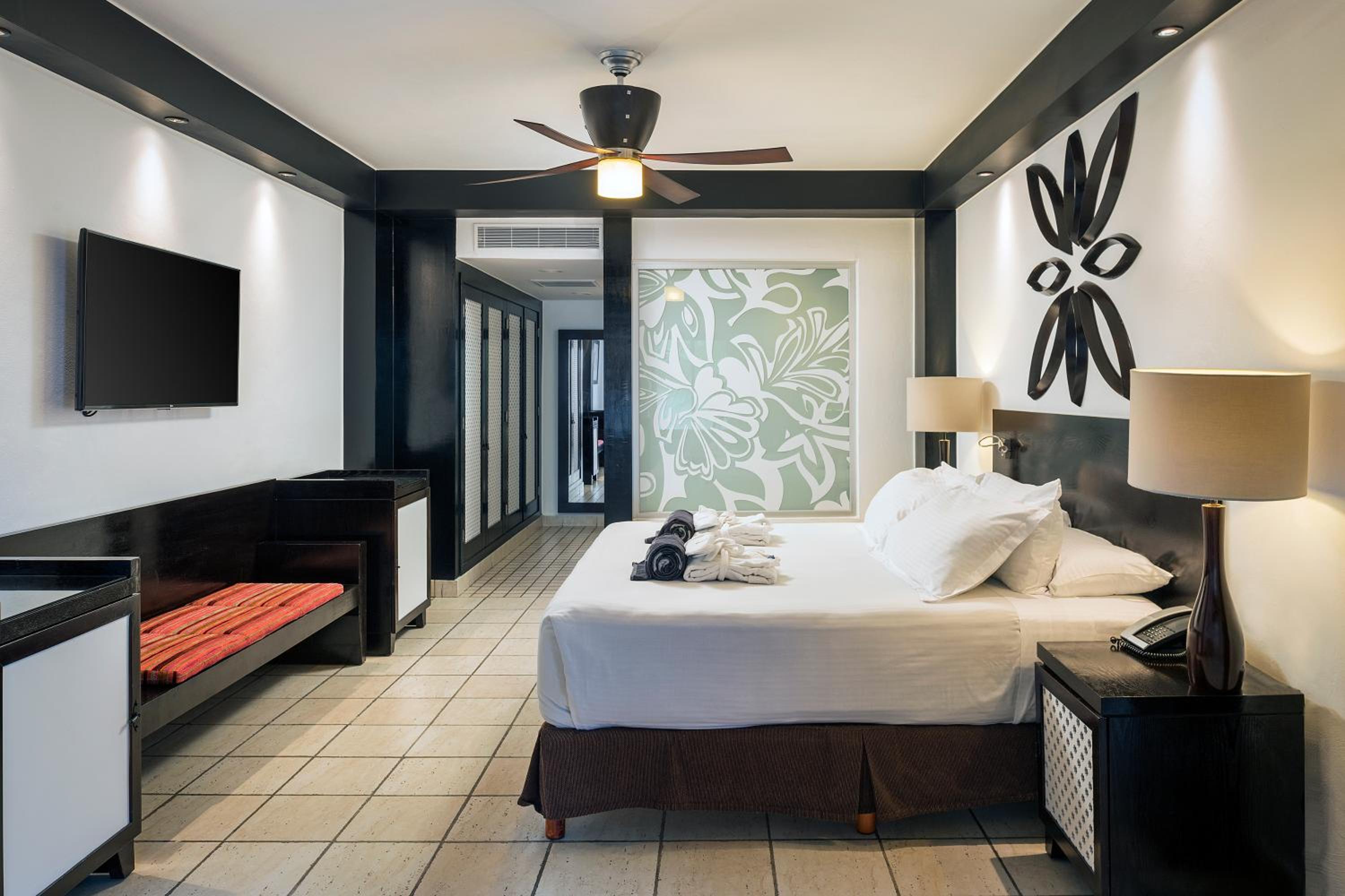 Privilege Master Suite Ocean View - Photo 5