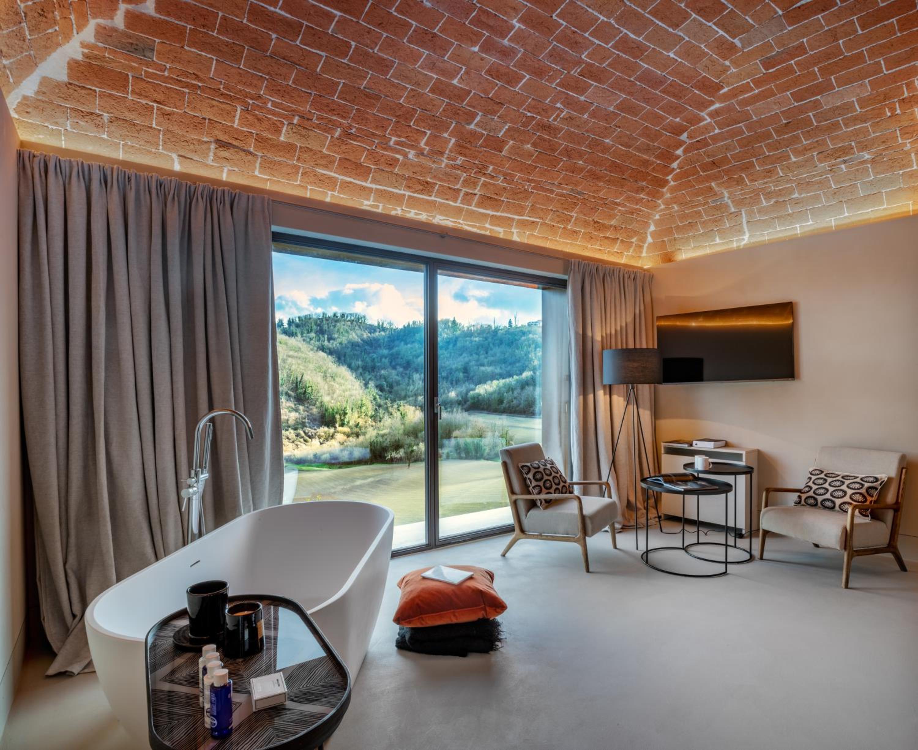 King Suite with Pool View photo 1