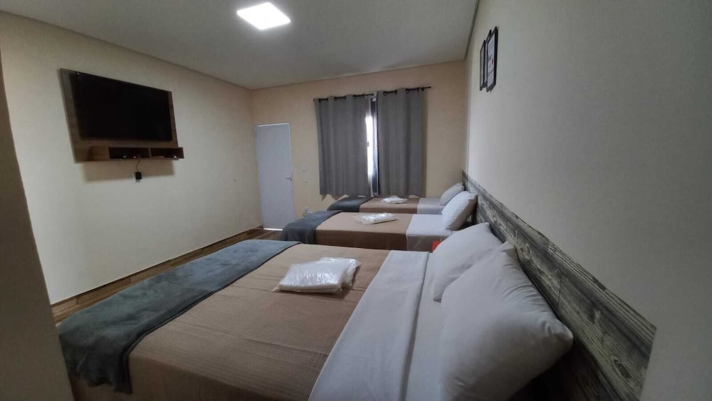 Standard Quadruple Room, Lake View photo 3