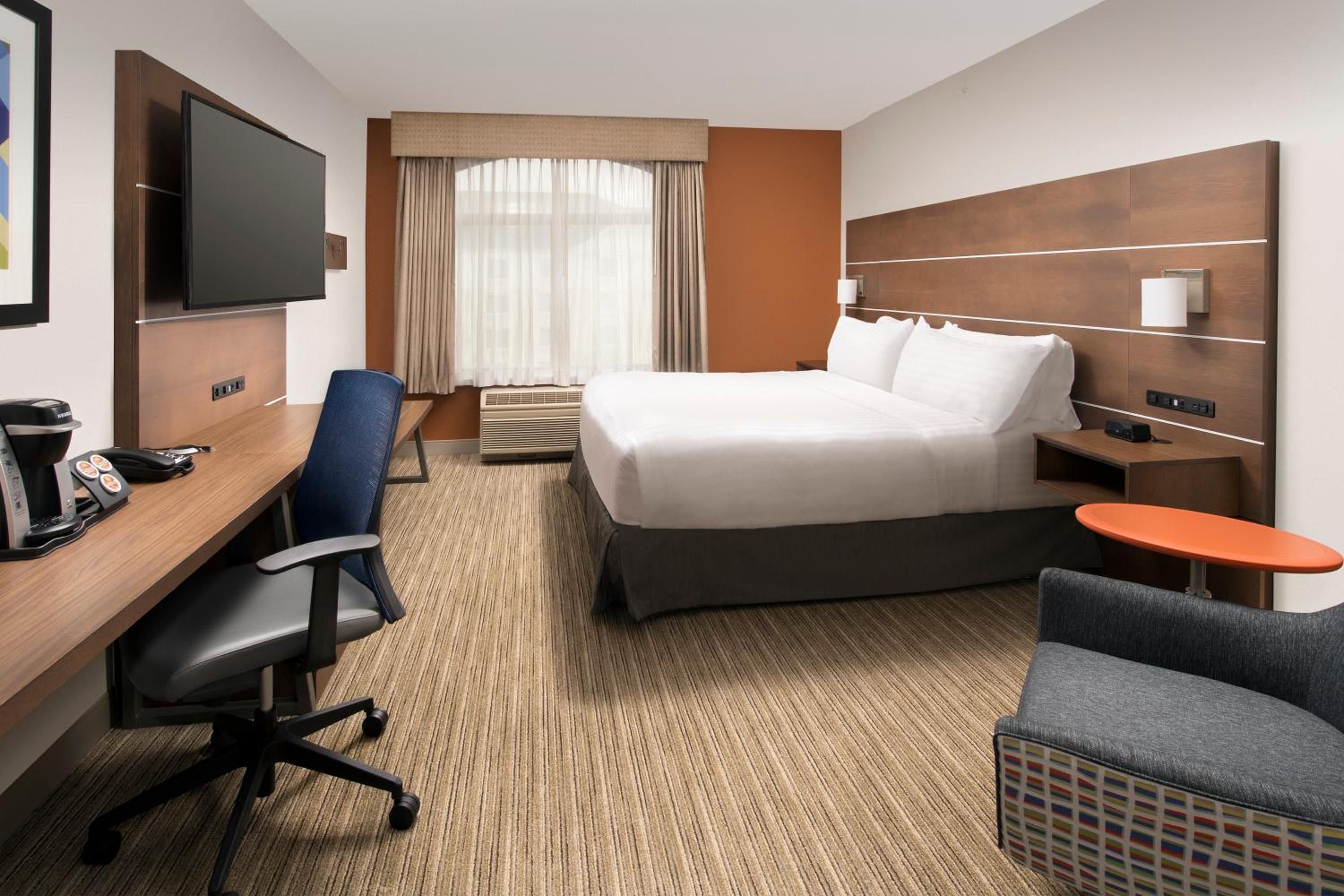 King Suite - Photo 1