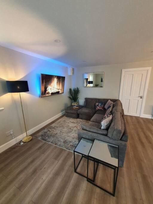 Three-Bedroom Apartment photo 1