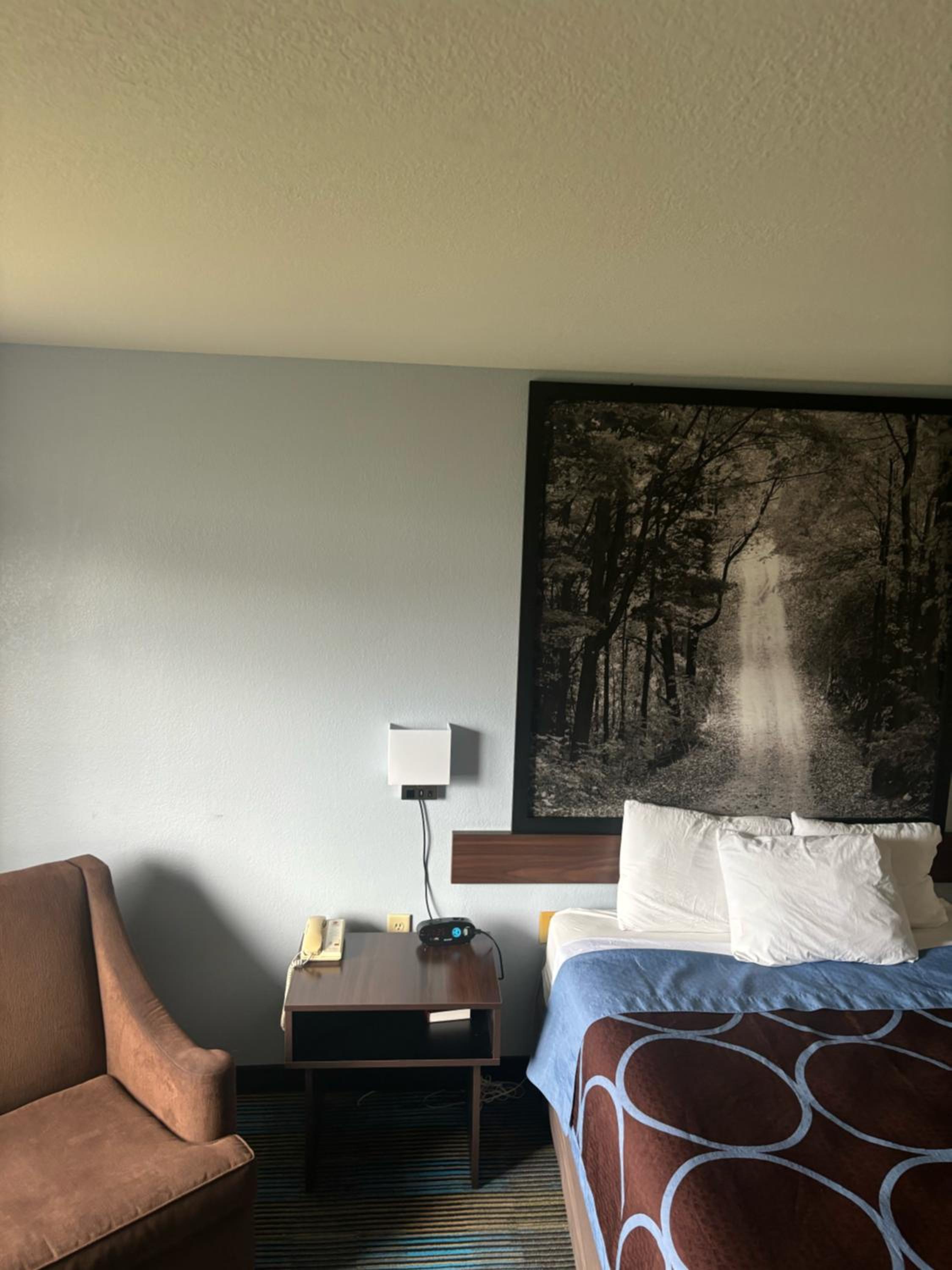 Queen Room - Mobility Access/Non-Smoking - Photo 2