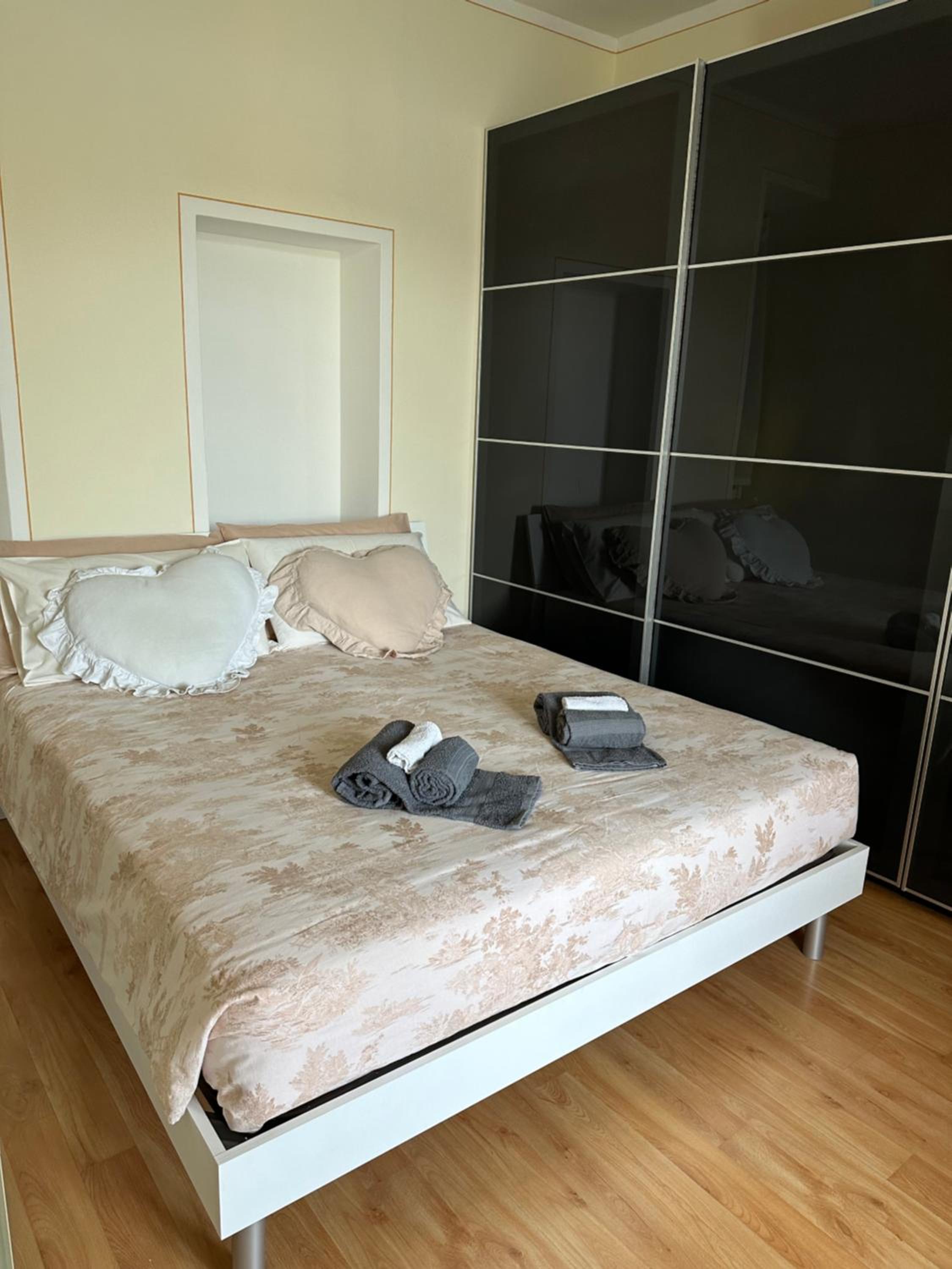 Apartment with Lake View photo 1