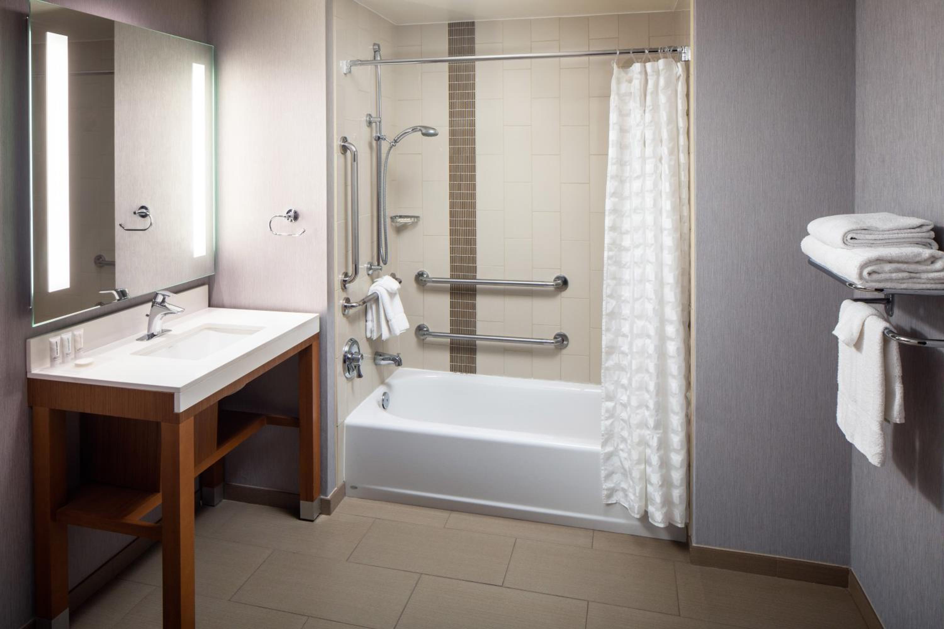 Specialty King Room with Sofa Bed and Accessible Tub - Disability Access