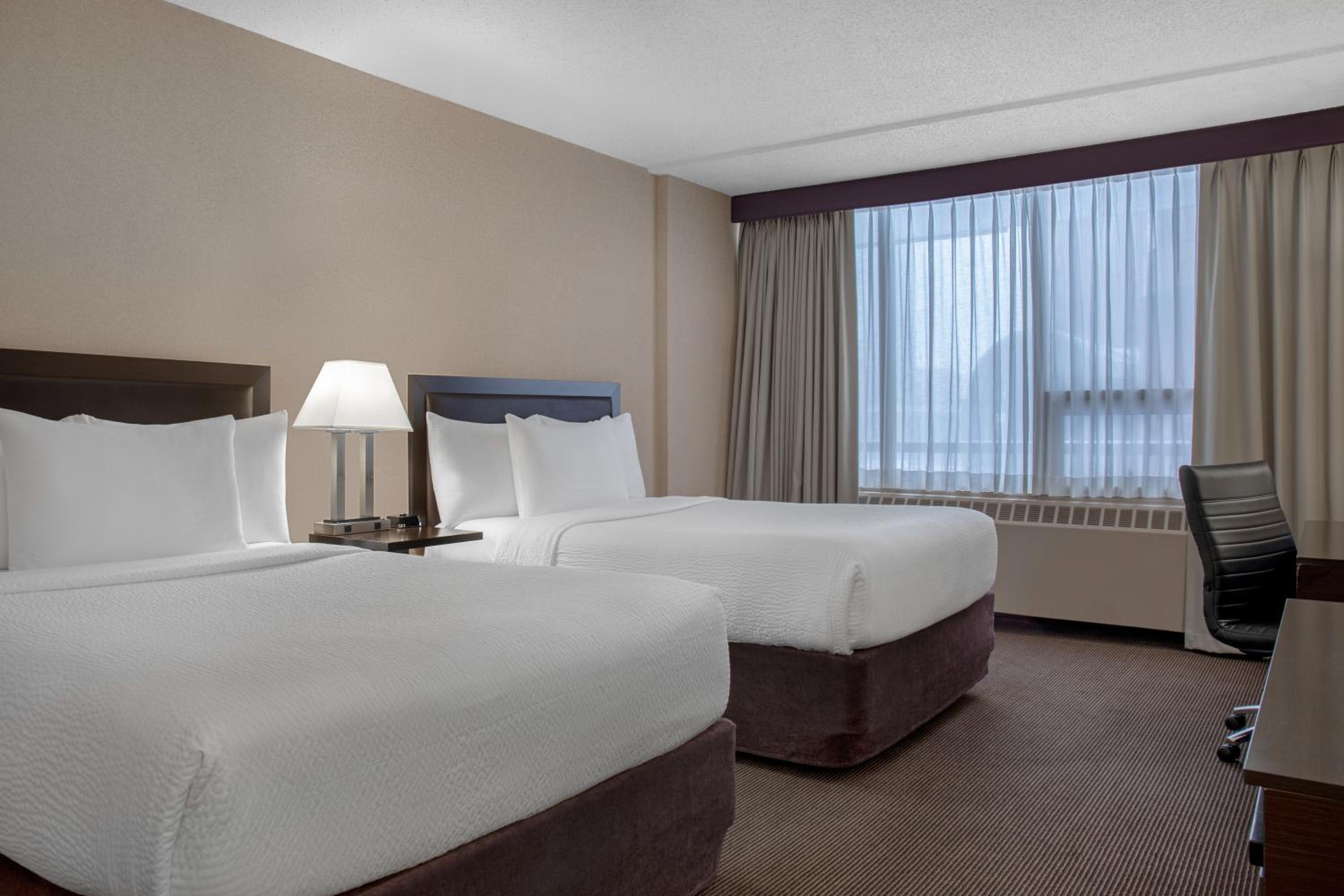 Double Room with Two Double Beds - Non-Smoking photo 3