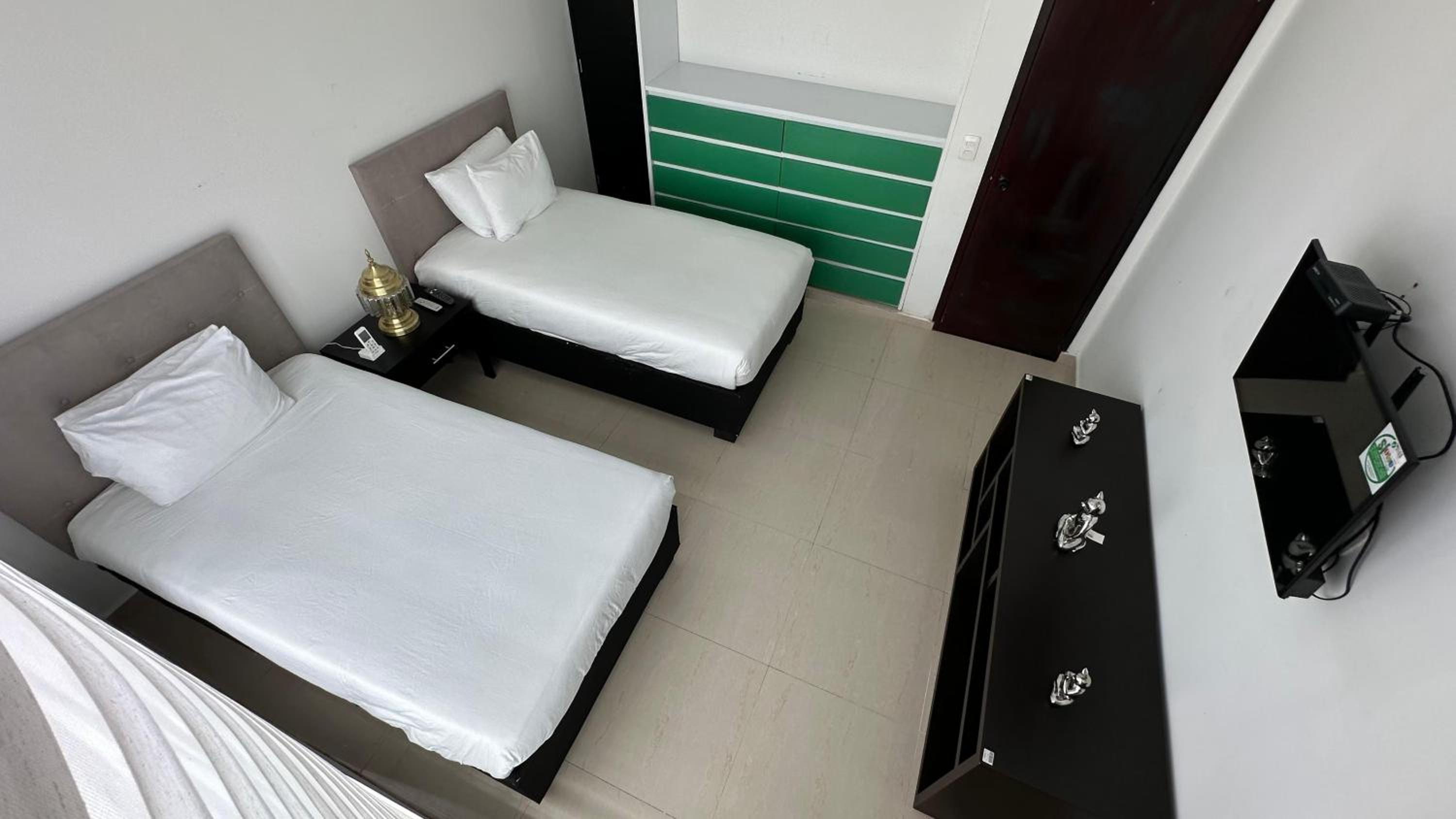 Twin Room with Shared Bathroom photo 1