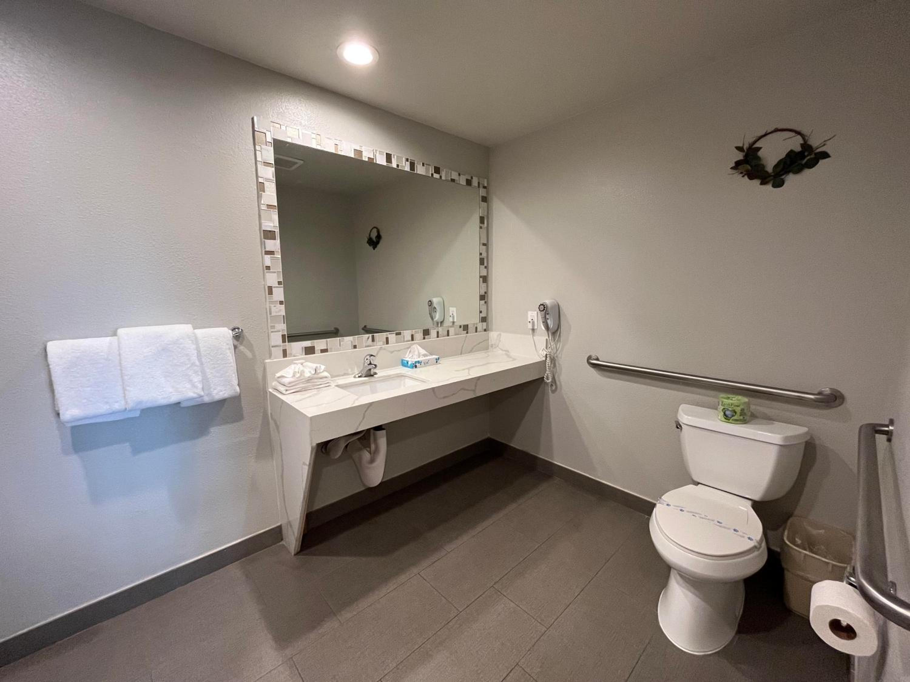 King Room - Disability Access - Photo 2