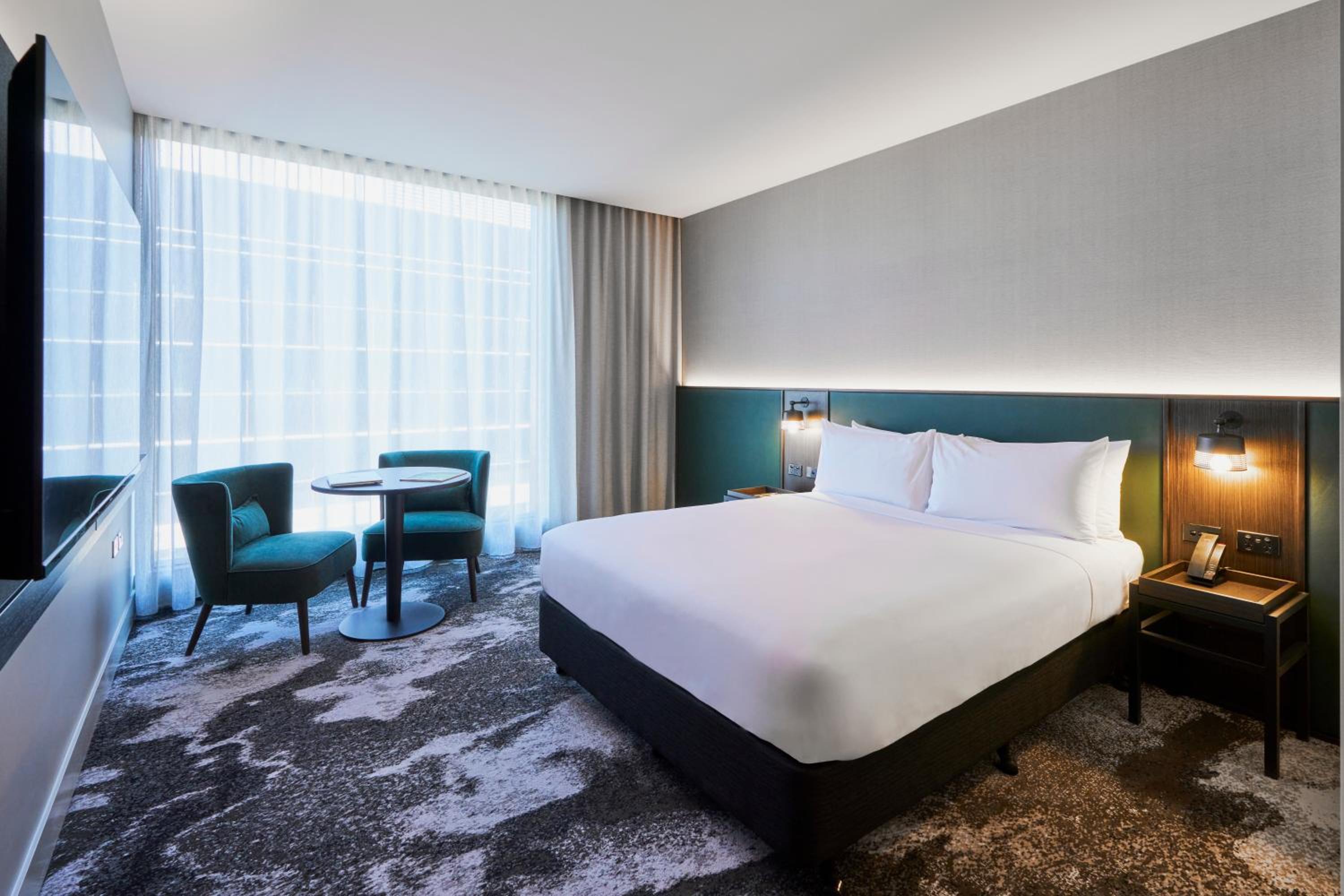 Superior Room with 1 queen size bed