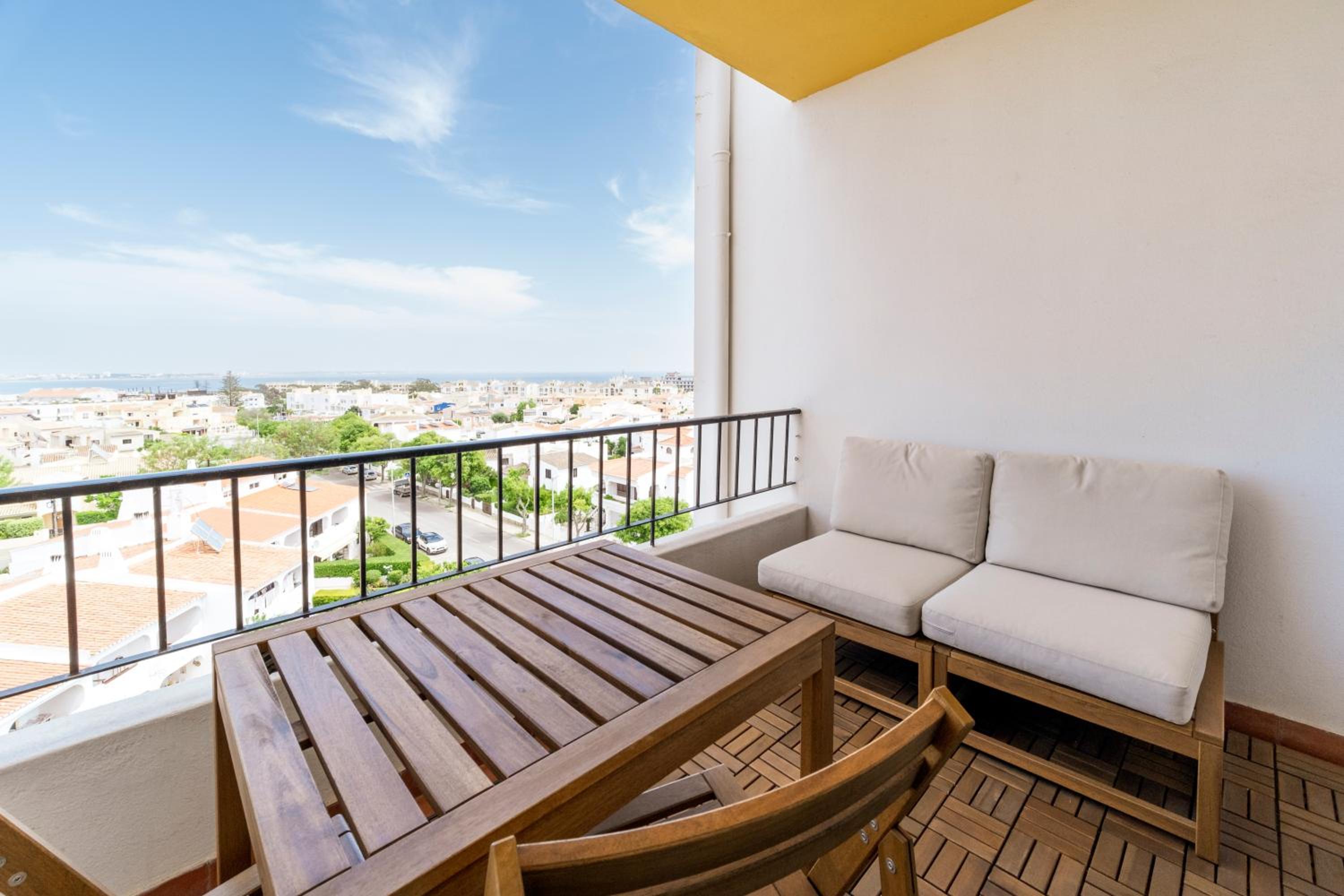Studio Apartment with Sea View photo 3
